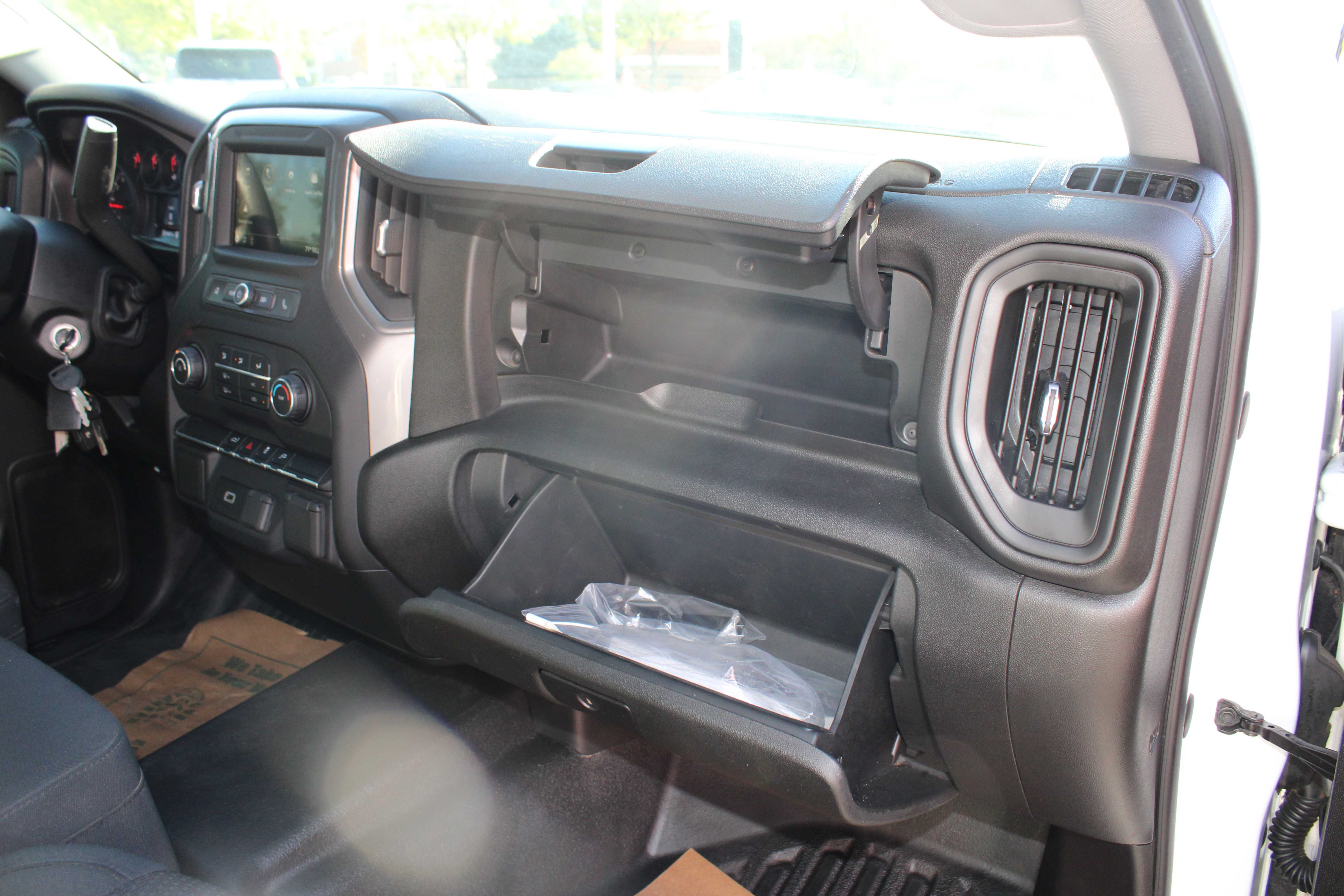 WHITE, 2019 CHEVROLET SILVERADO 1500 DOUBLE CAB Thumnail Image 24