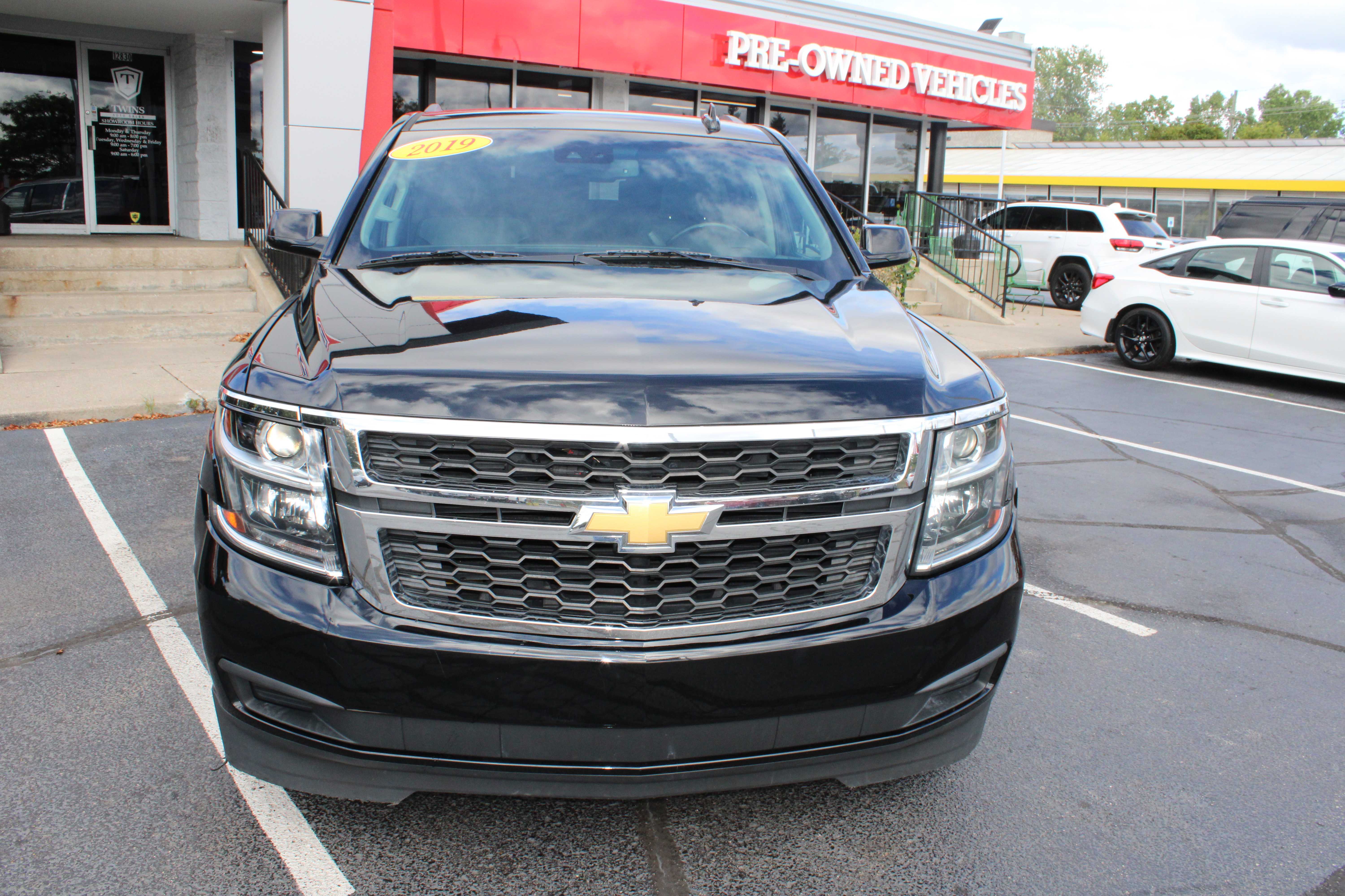 BLACK, 2019 CHEVROLET SUBURBAN Thumnail Image 3