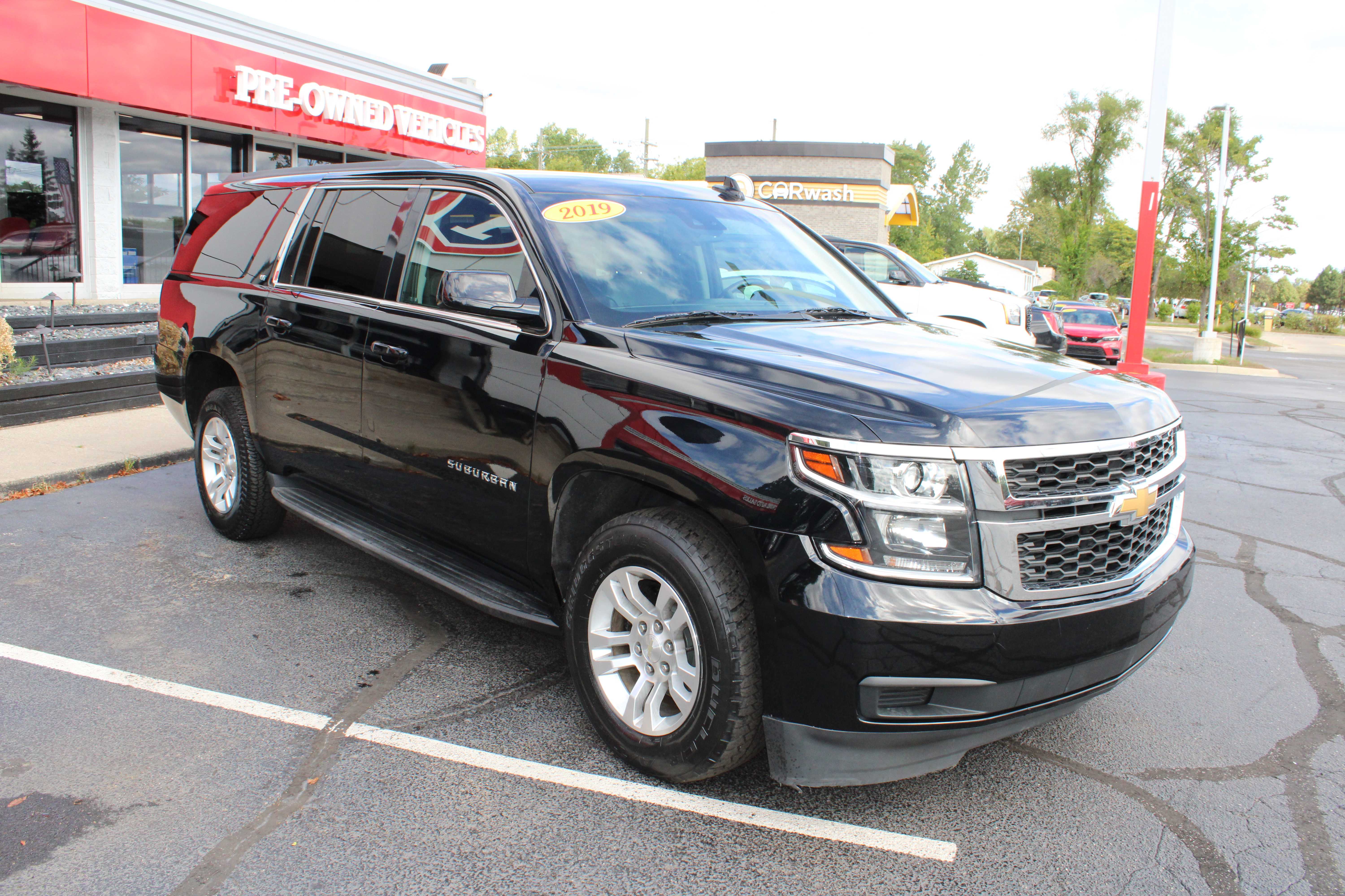 BLACK, 2019 CHEVROLET SUBURBAN Thumnail Image 4