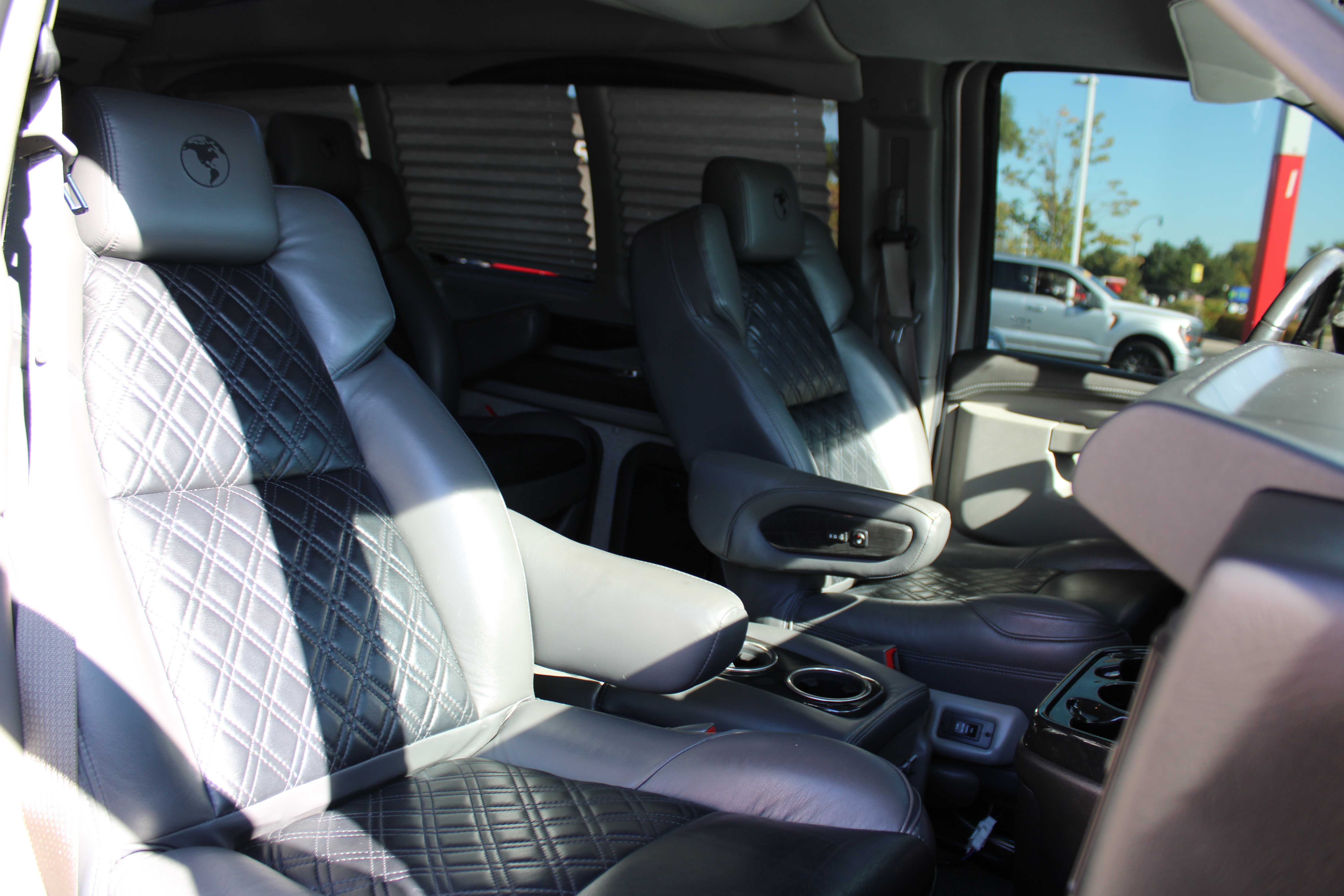 GOLD, 2021 CHEVROLET EXPRESS 2500 PASSENGER Thumnail Image 6