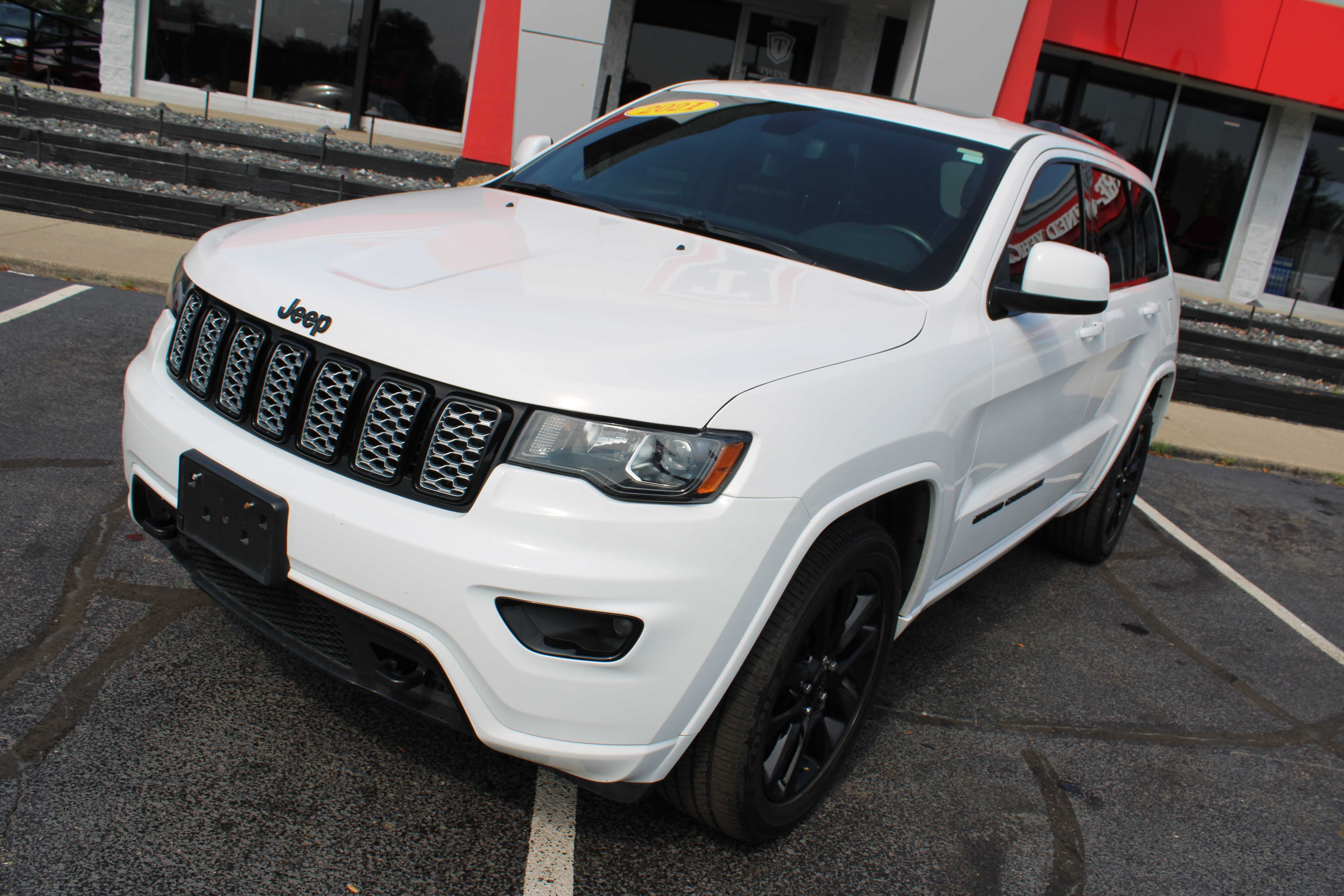 WHITE, 2021 JEEP GRAND CHEROKEE Thumnail Image 2