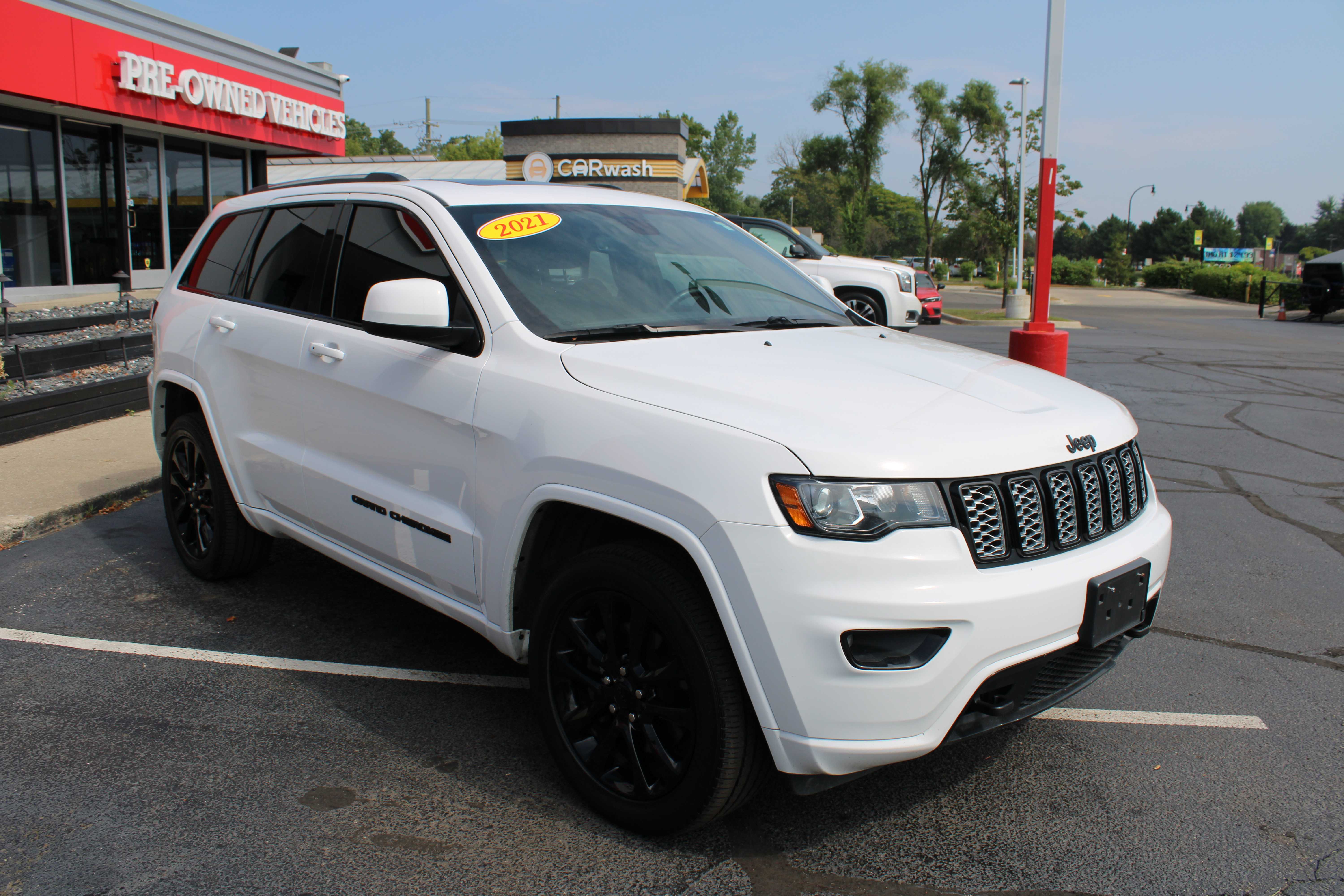 WHITE, 2021 JEEP GRAND CHEROKEE Thumnail Image 4