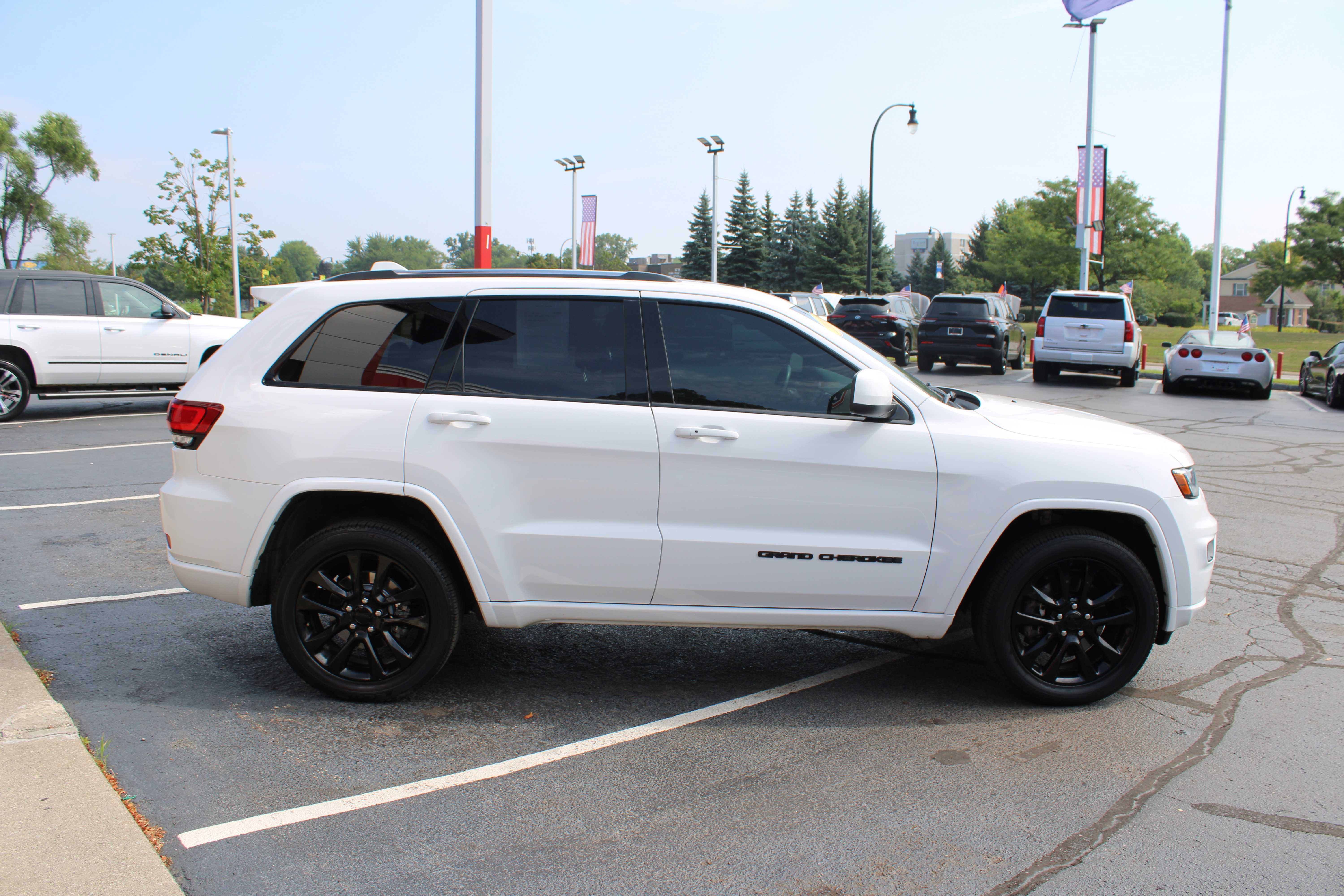 WHITE, 2021 JEEP GRAND CHEROKEE Thumnail Image 5