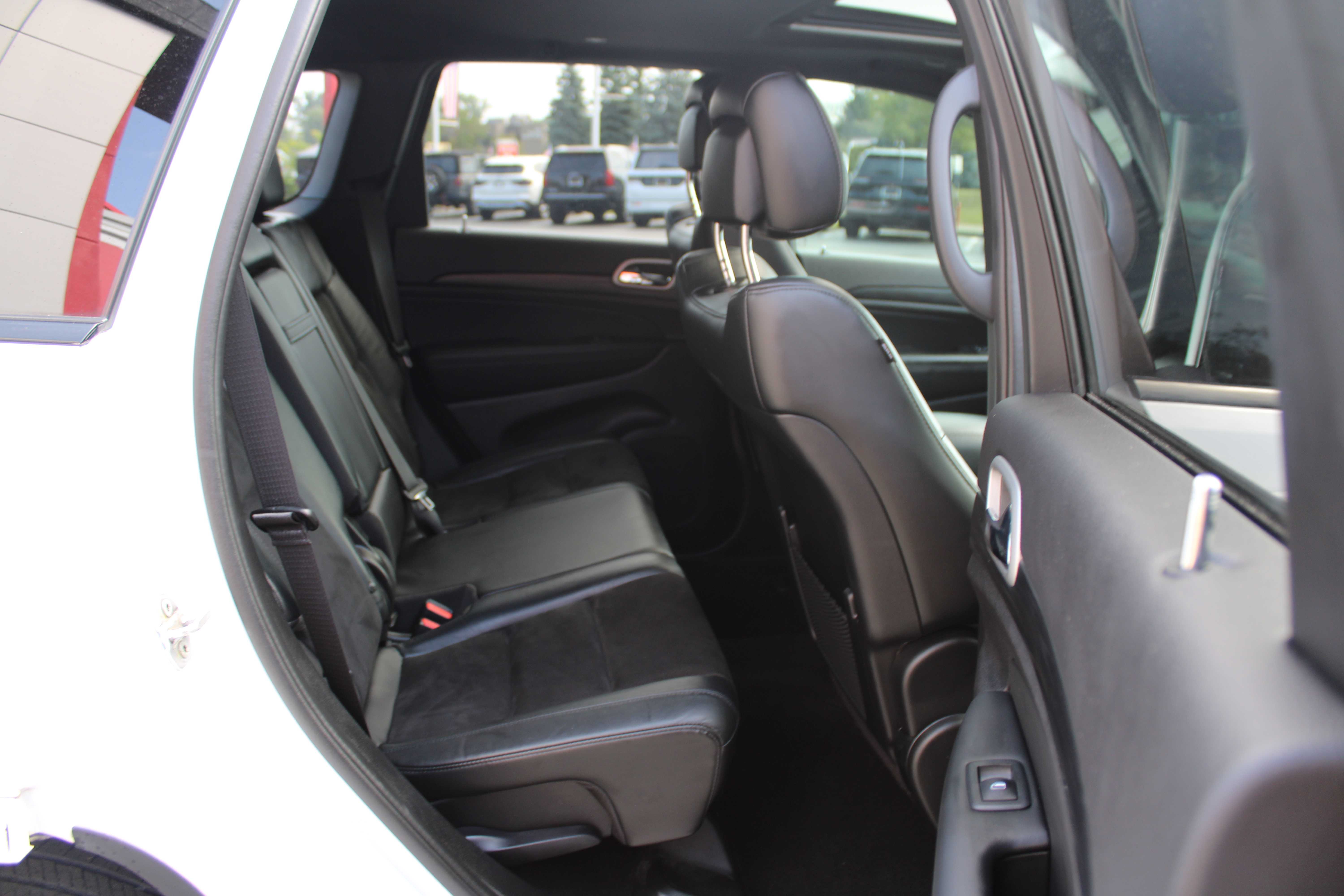 WHITE, 2021 JEEP GRAND CHEROKEE Thumnail Image 25