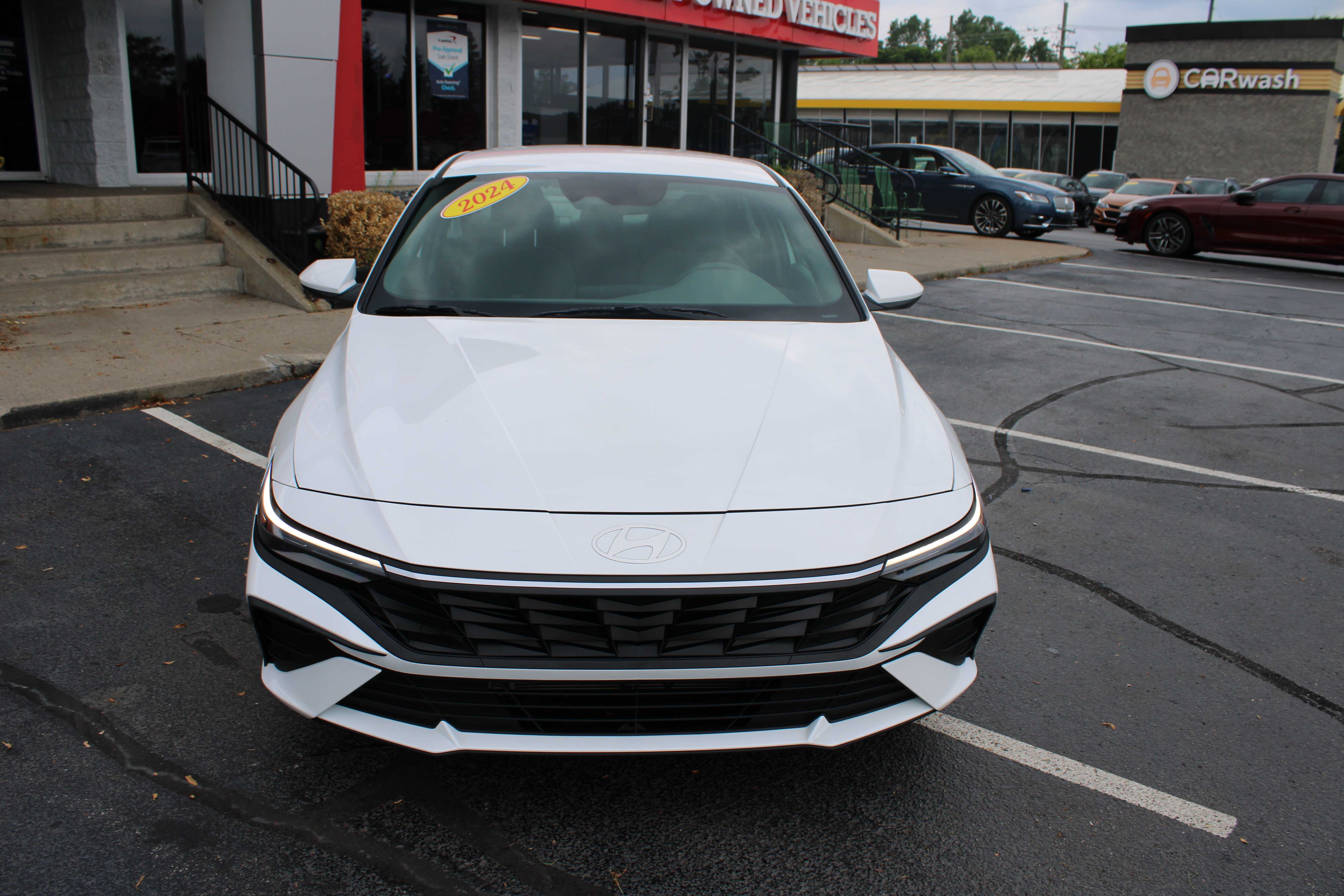 WHITE, 2024 HYUNDAI ELANTRA HYBRID Thumnail Image 3