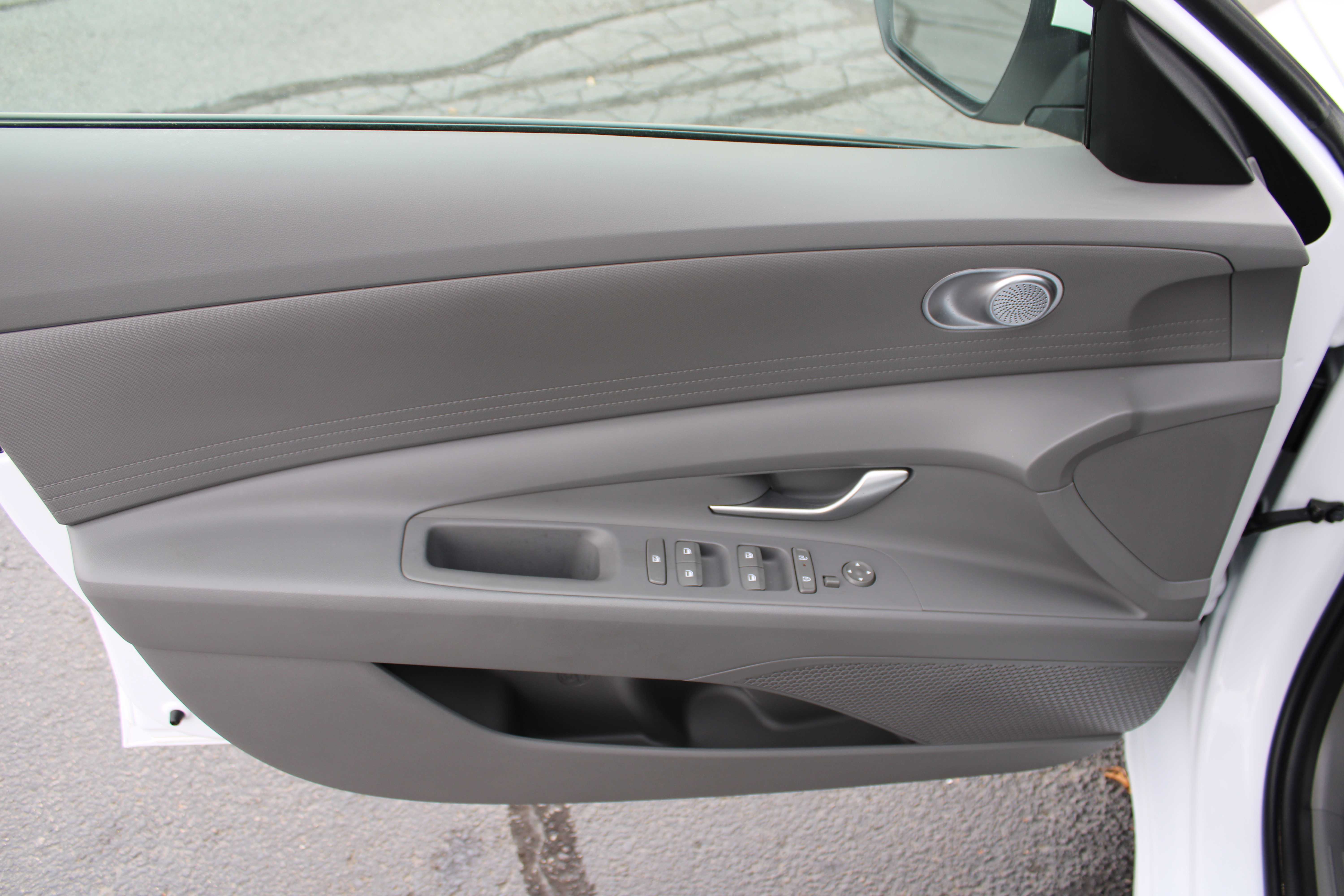 WHITE, 2024 HYUNDAI ELANTRA HYBRID Thumnail Image 9