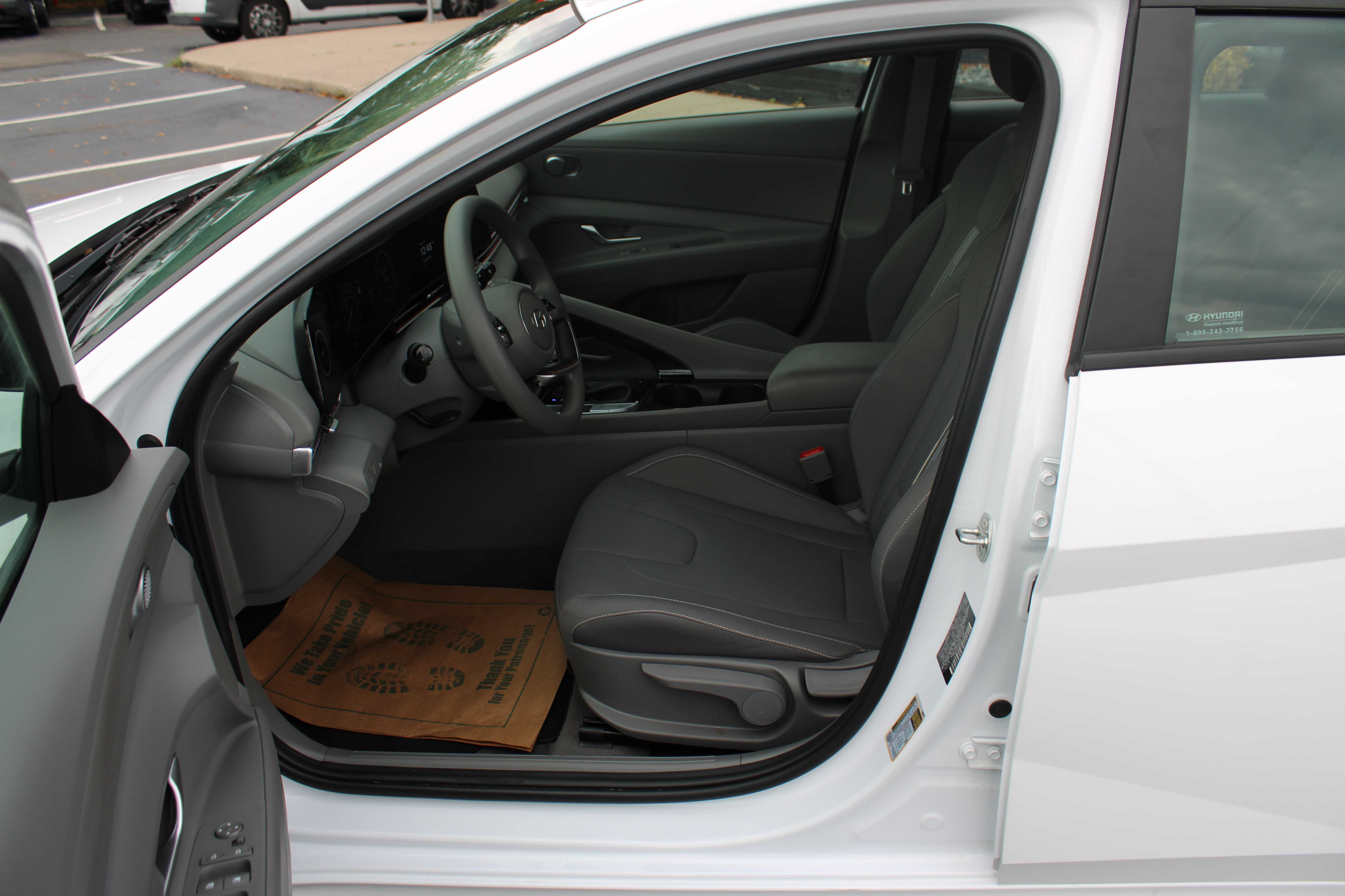 WHITE, 2024 HYUNDAI ELANTRA HYBRID Thumnail Image 10