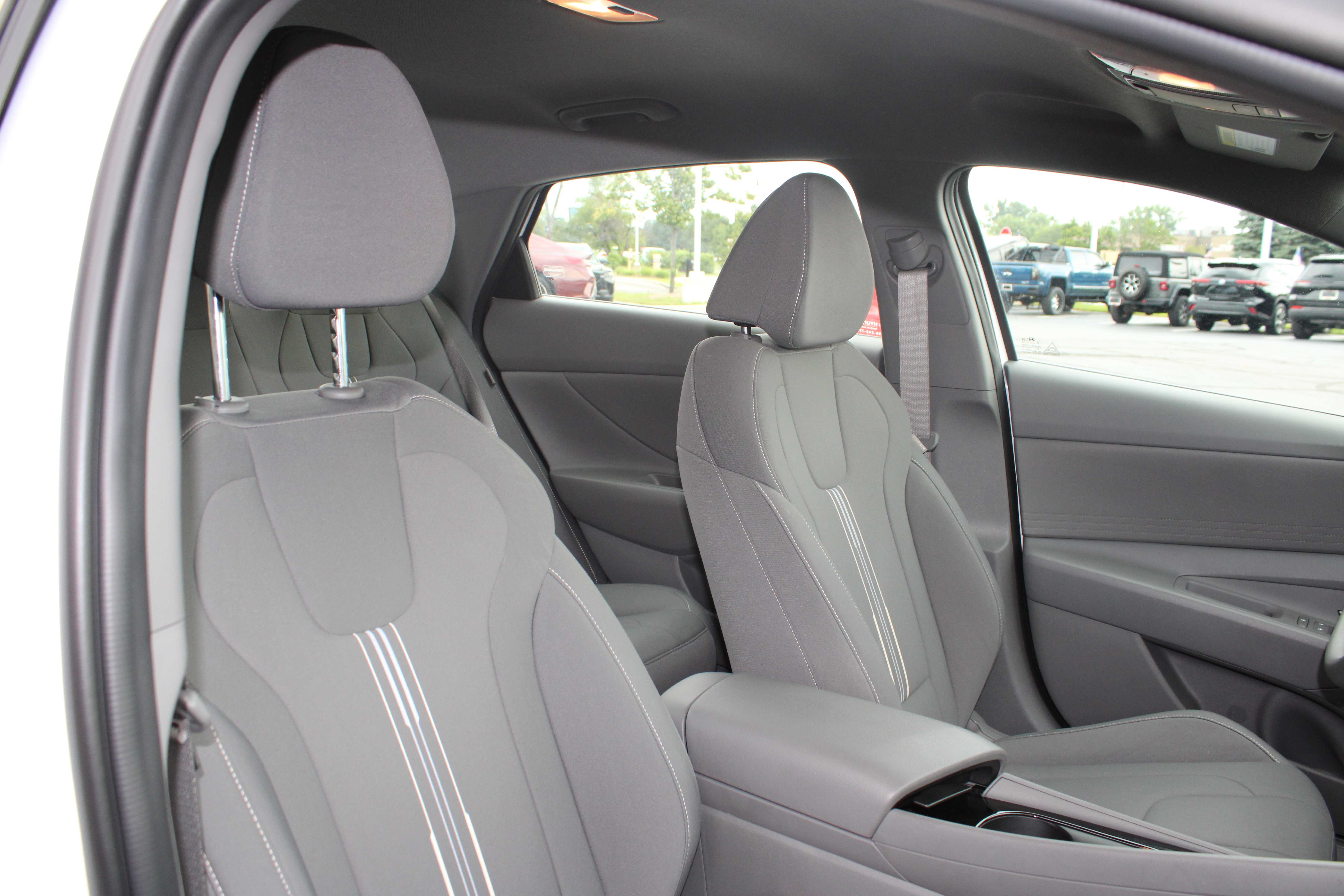 WHITE, 2024 HYUNDAI ELANTRA HYBRID Thumnail Image 21