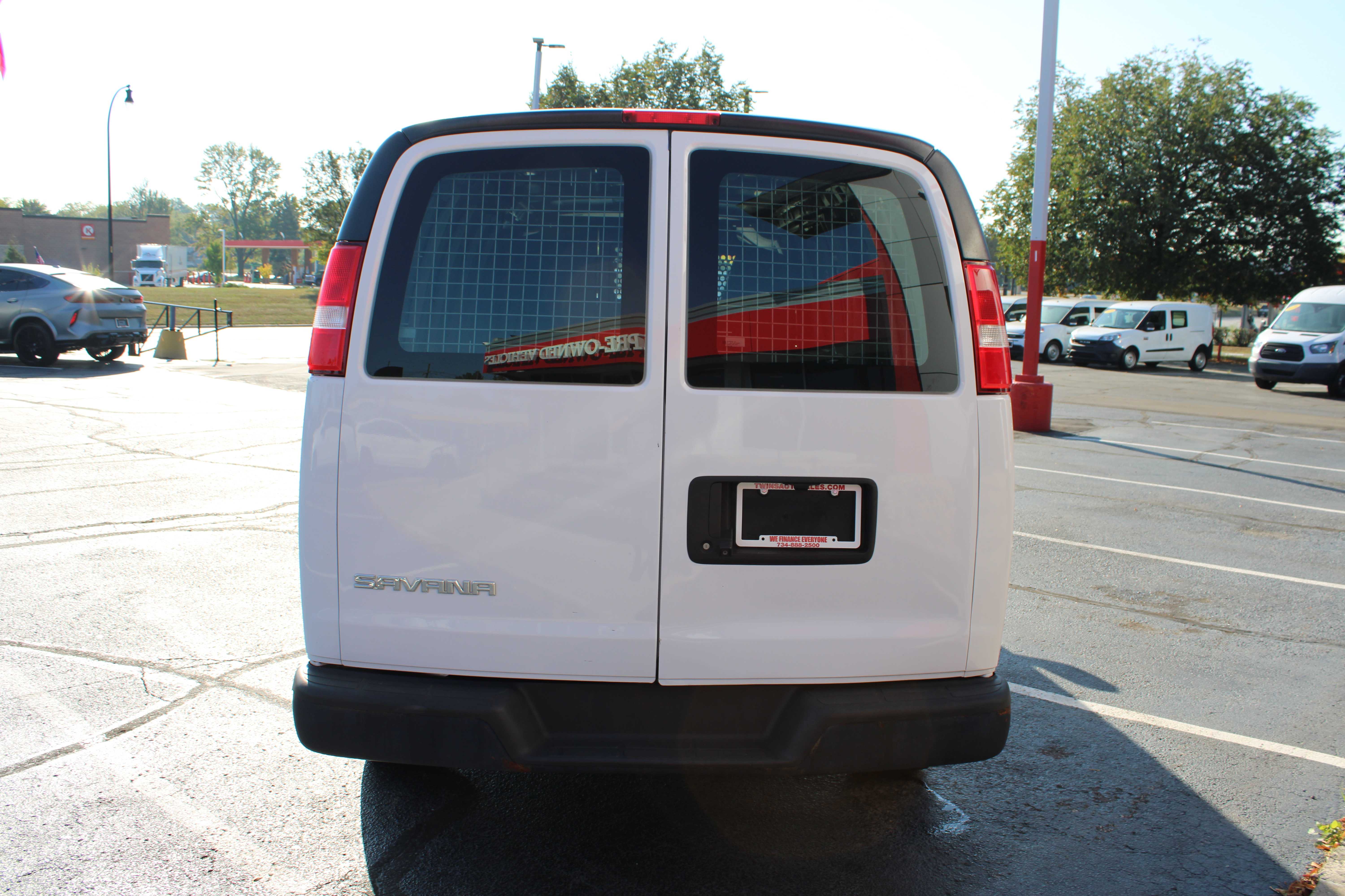 WHITE, 2019 GMC SAVANA 3500 CARGO Thumnail Image 7