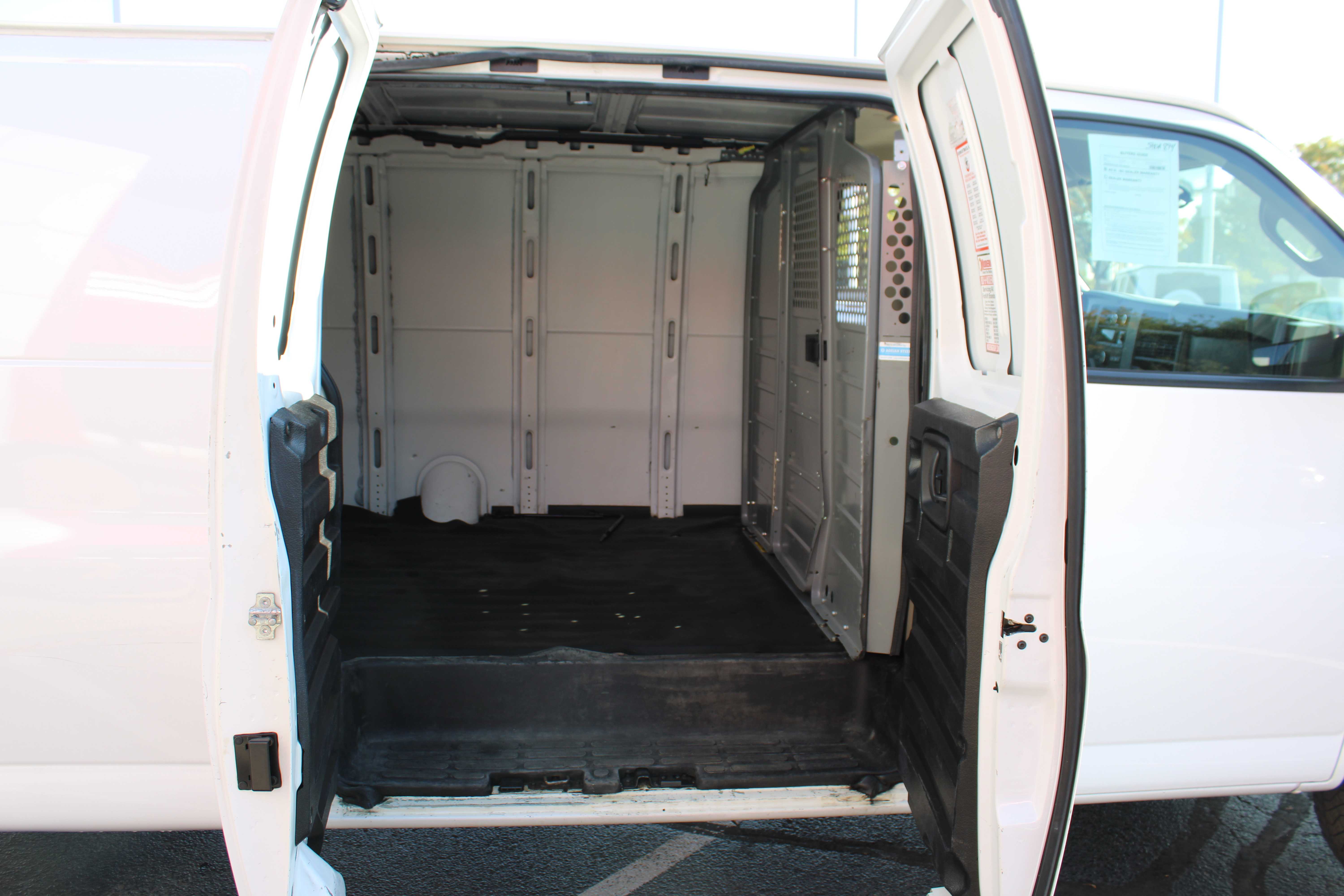 WHITE, 2019 GMC SAVANA 3500 CARGO Thumnail Image 15