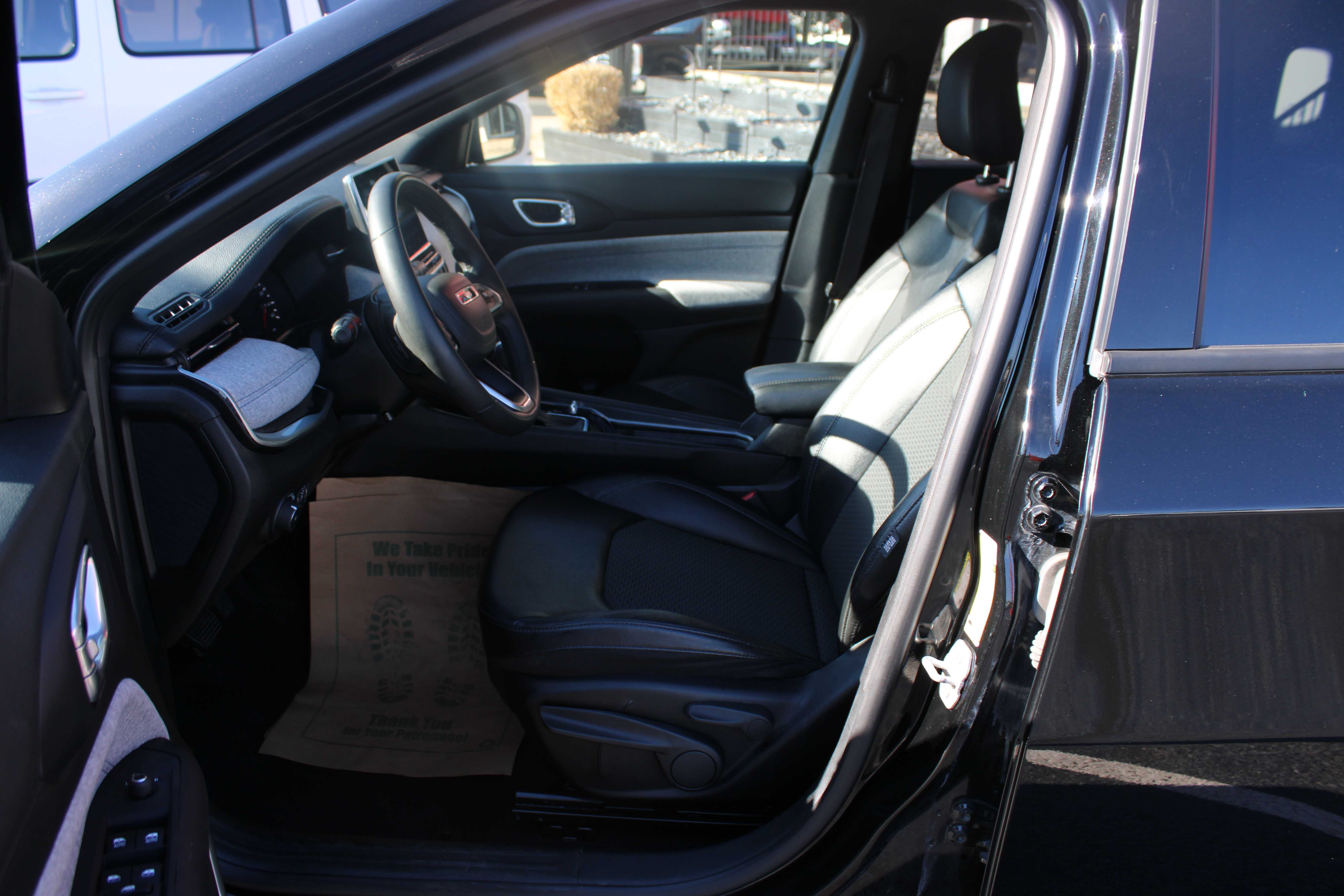 BLACK, 2024 JEEP COMPASS Thumnail Image 10