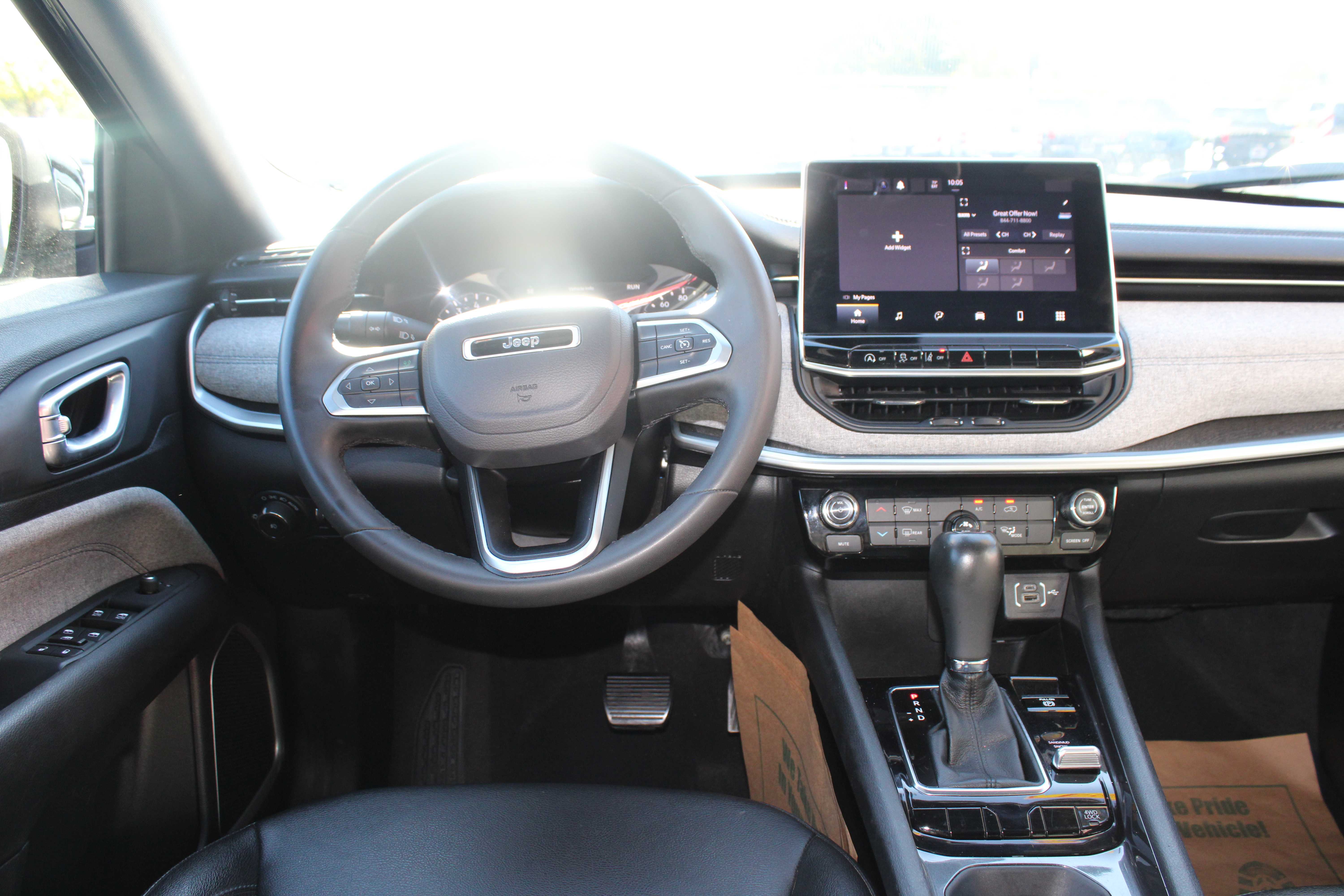 BLACK, 2024 JEEP COMPASS Thumnail Image 17