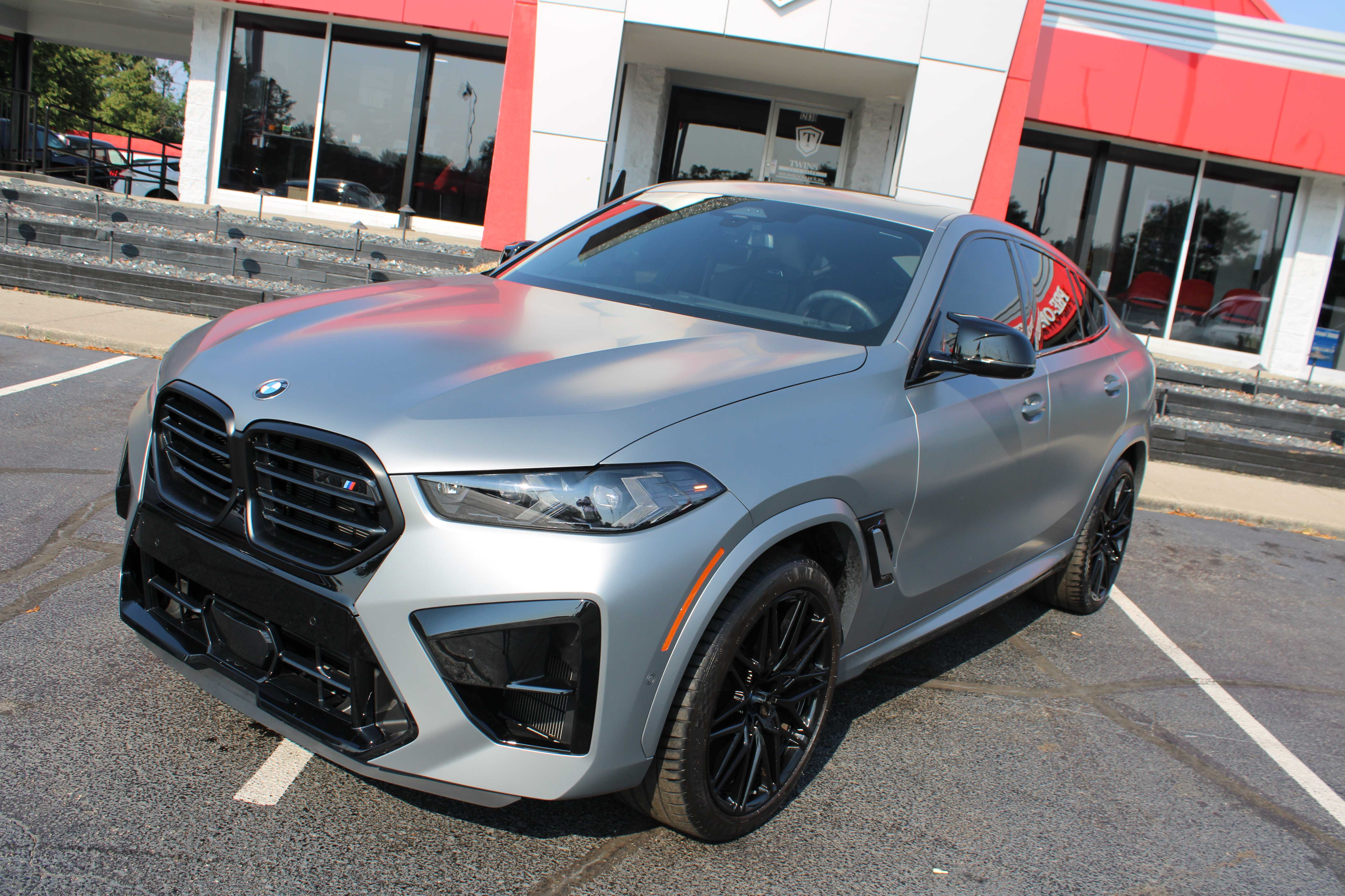 GREY, 2025 BMW X6 M Thumnail Image 2