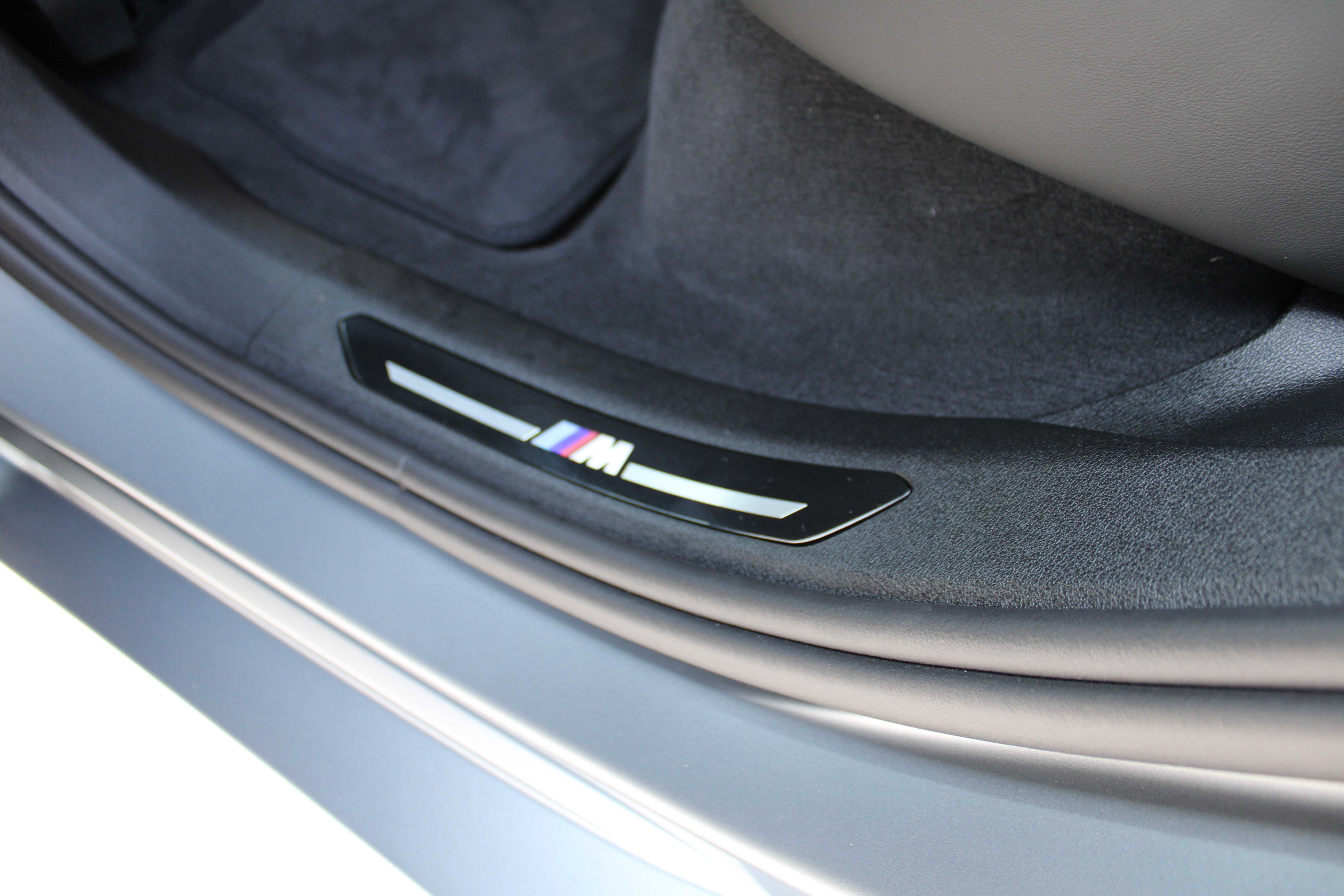 GREY, 2025 BMW X6 M Thumnail Image 40