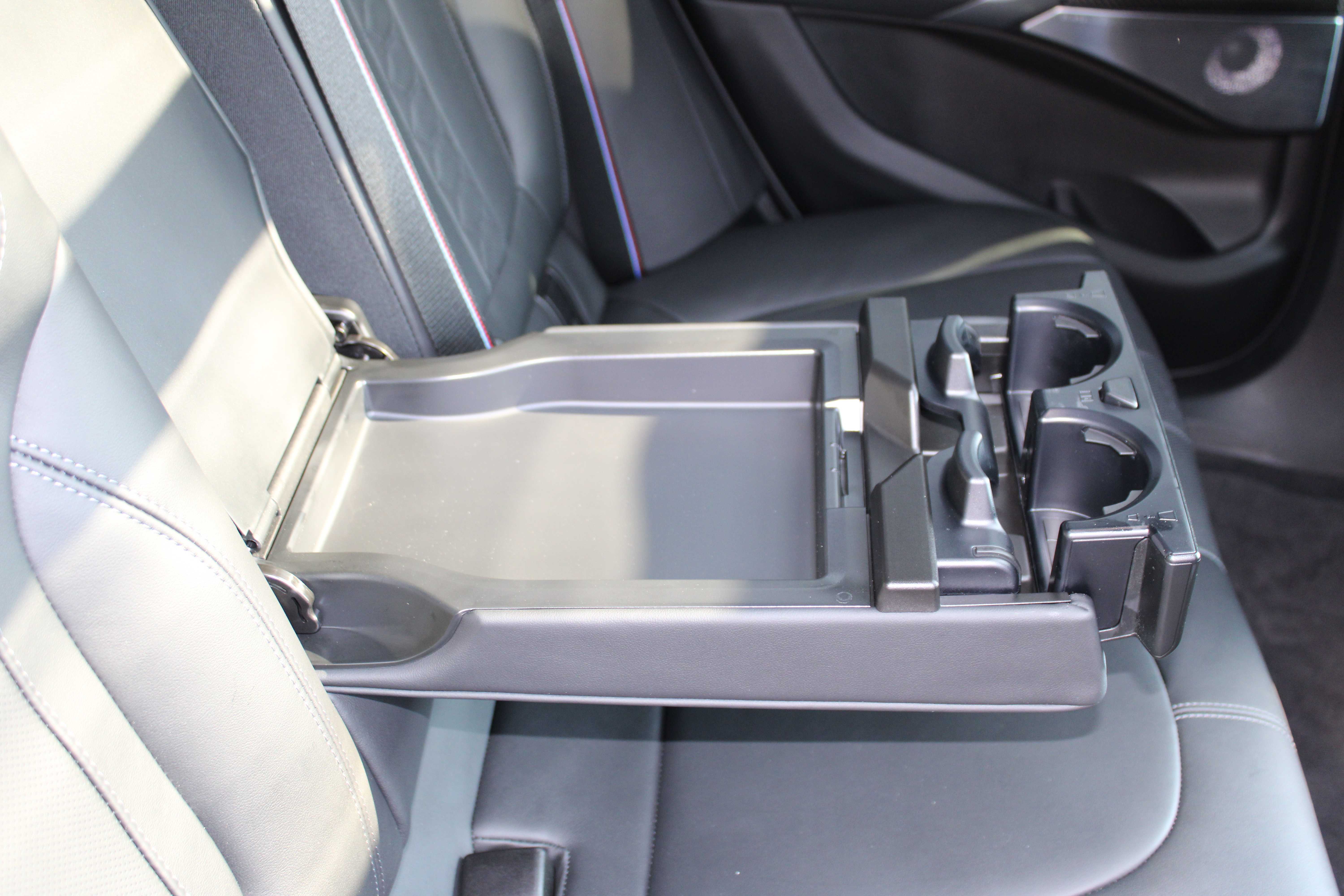 GREY, 2025 BMW X6 M Thumnail Image 46