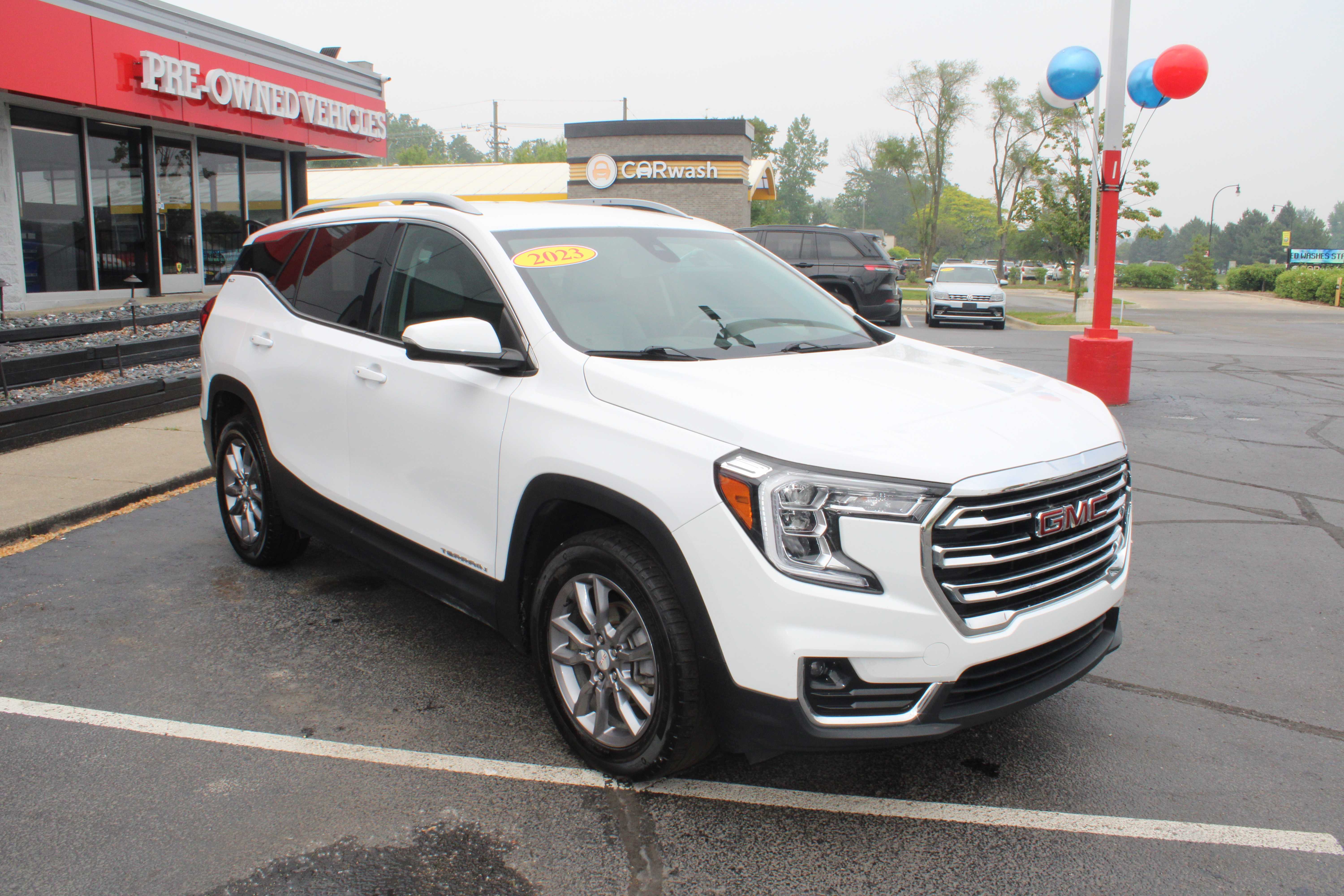 WHITE, 2023 GMC TERRAIN Thumnail Image 4