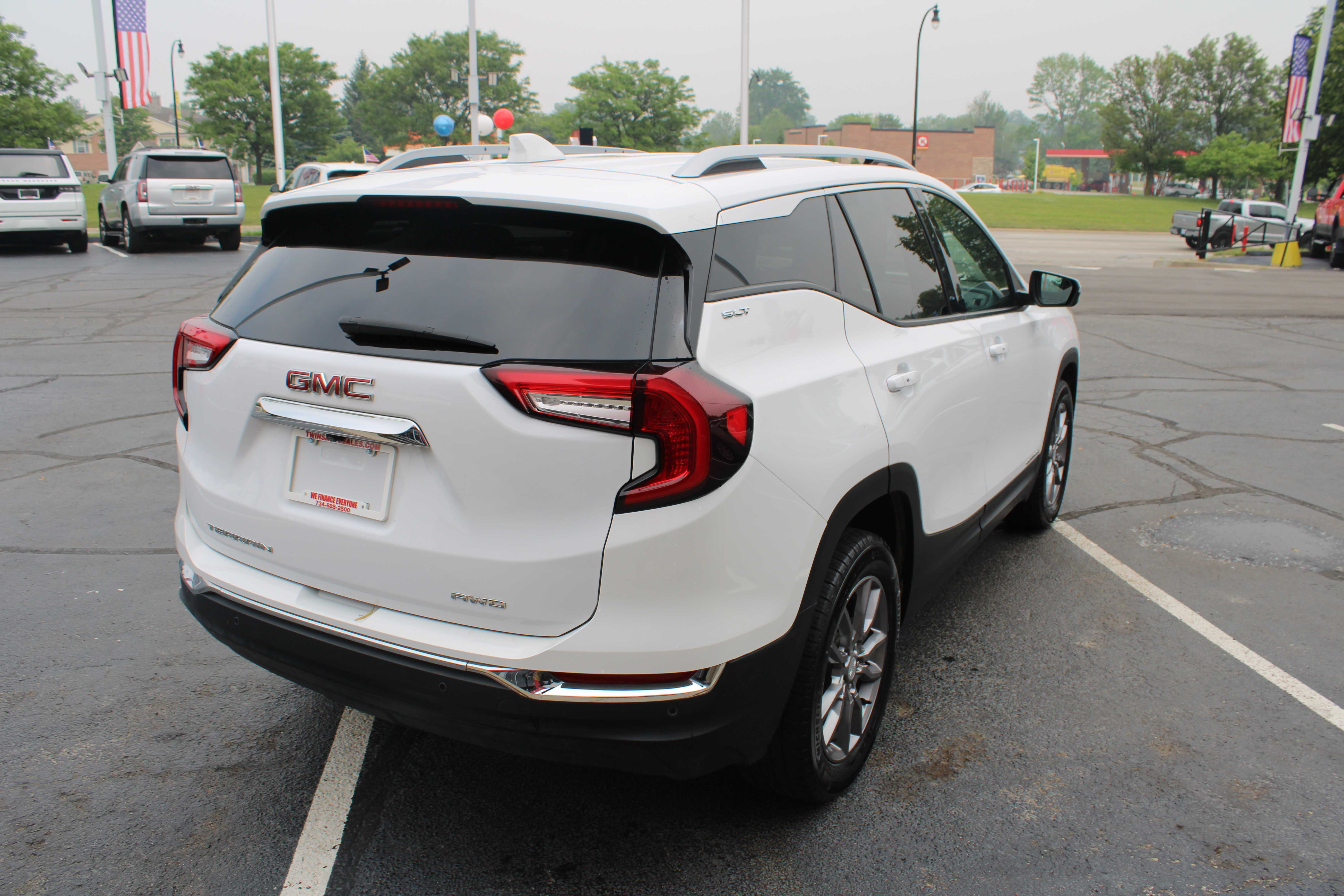 WHITE, 2023 GMC TERRAIN Thumnail Image 6