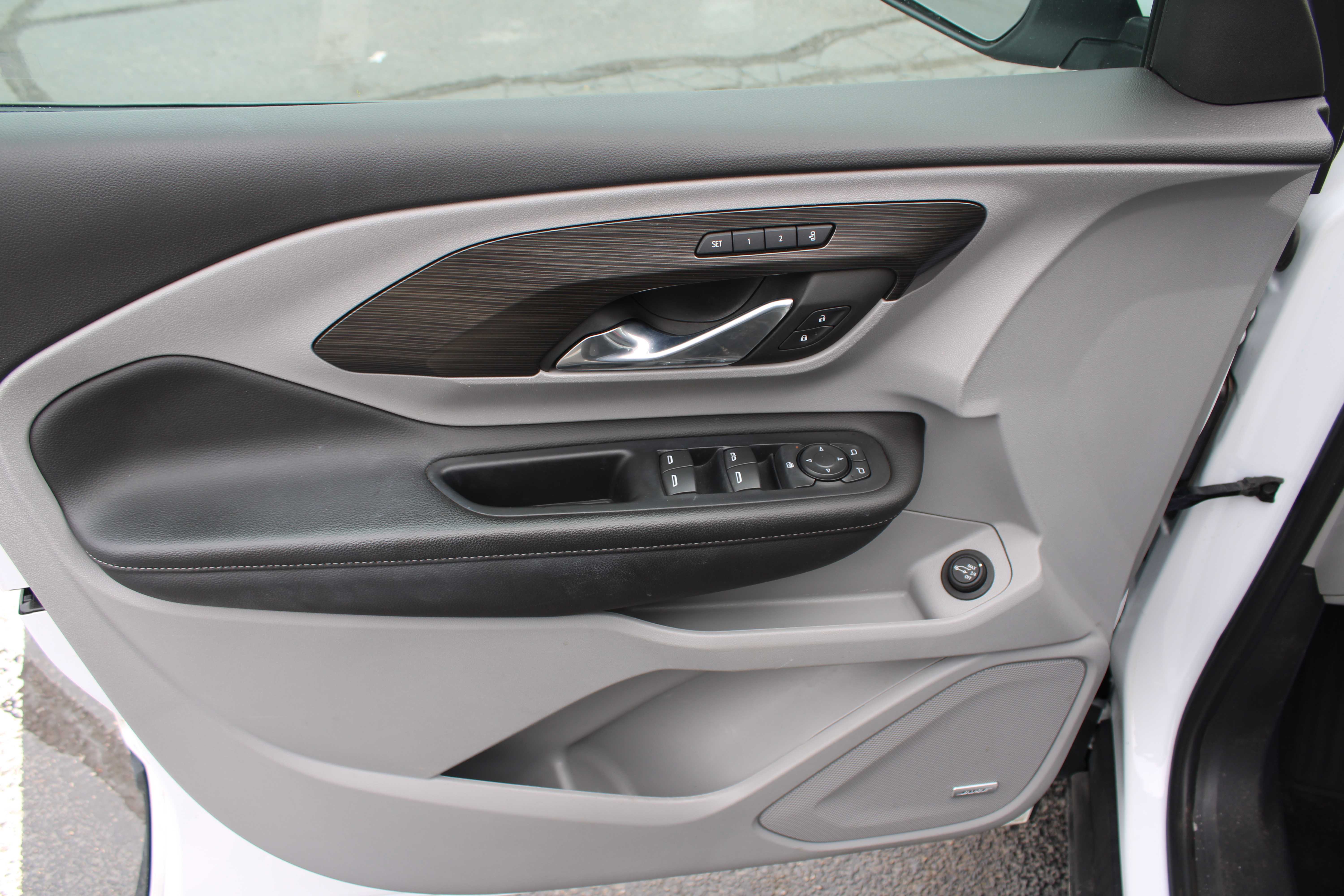 WHITE, 2023 GMC TERRAIN Thumnail Image 9
