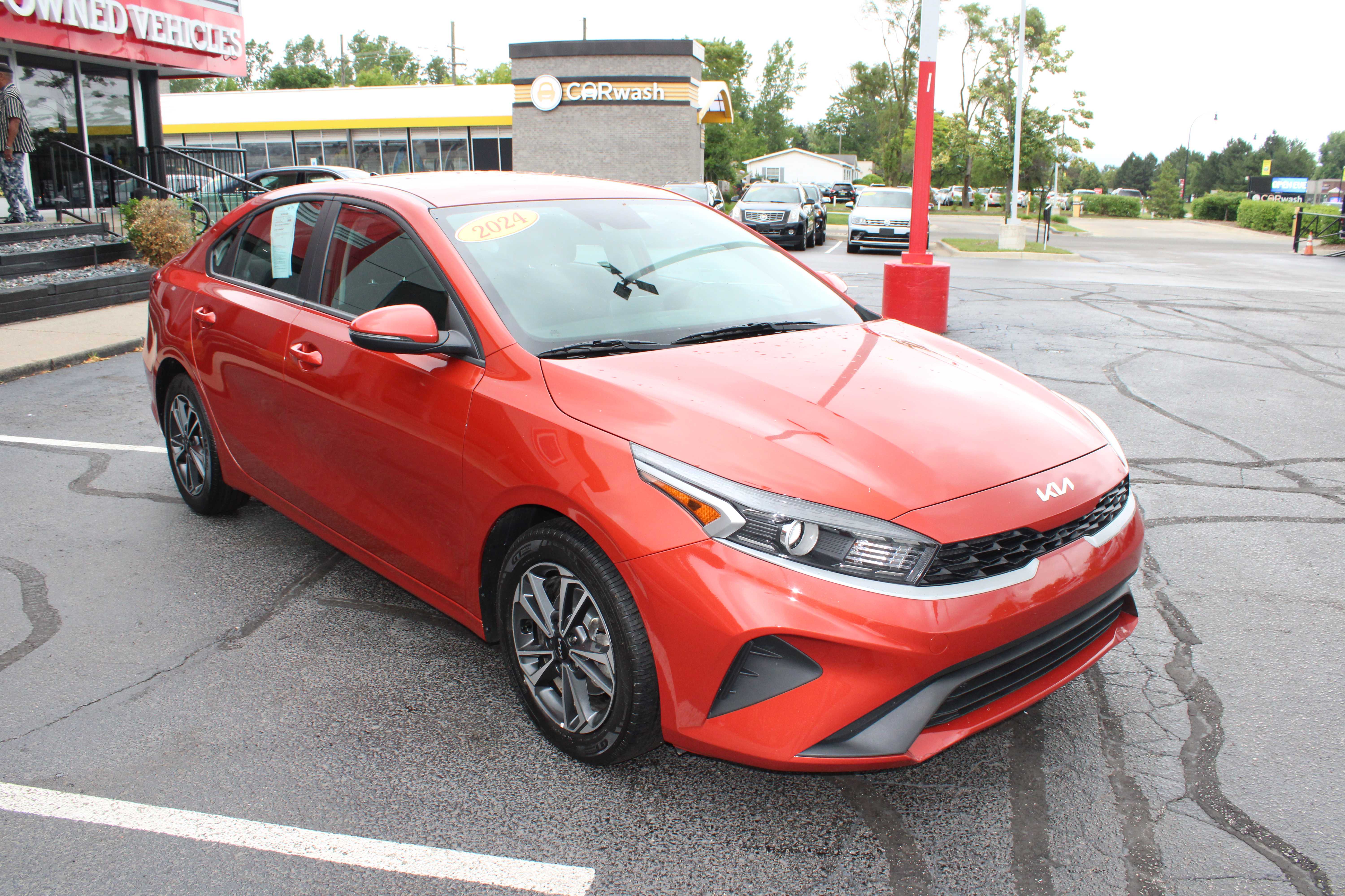 ORANGE, 2024 KIA FORTE Thumnail Image 4