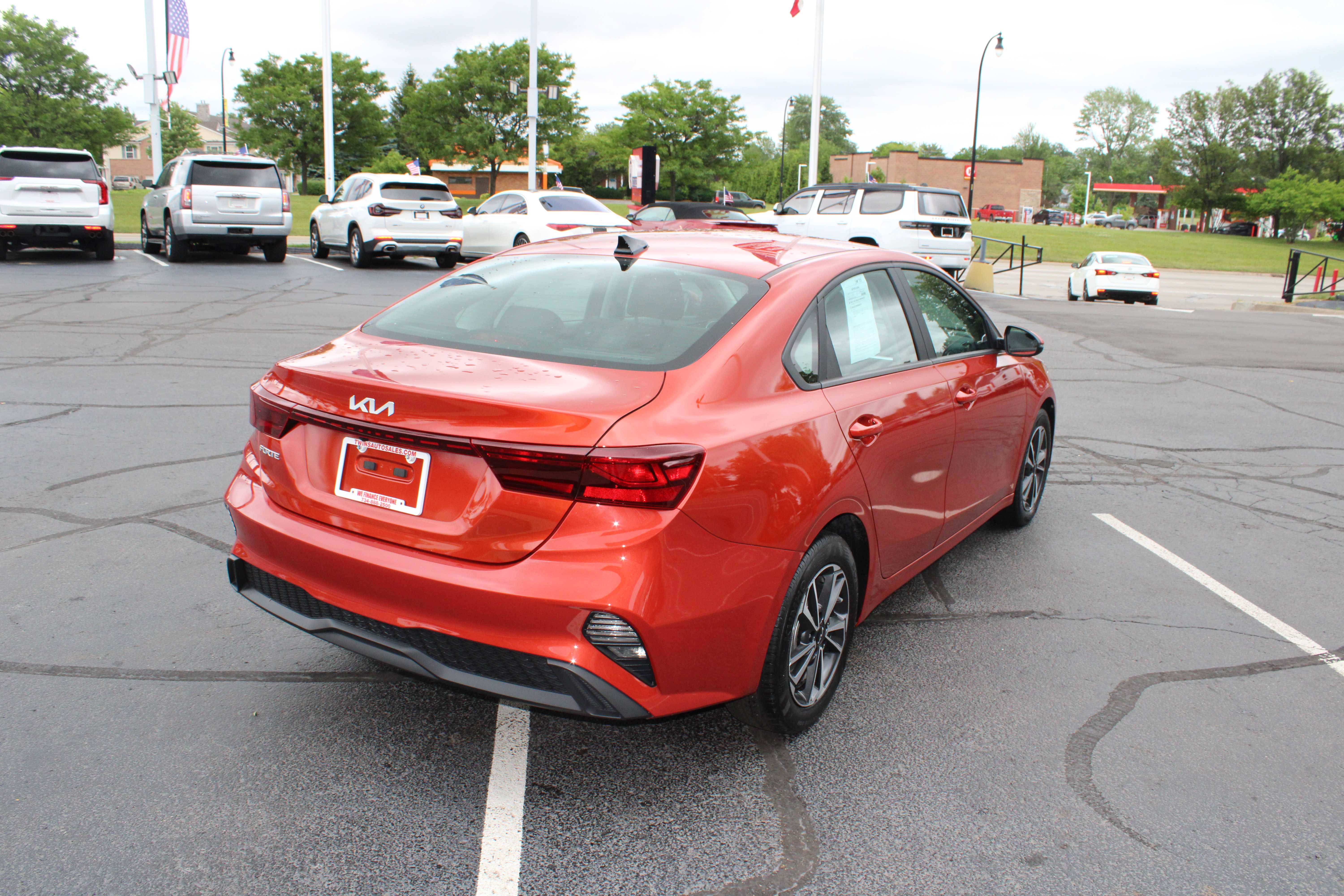 ORANGE, 2024 KIA FORTE Thumnail Image 6