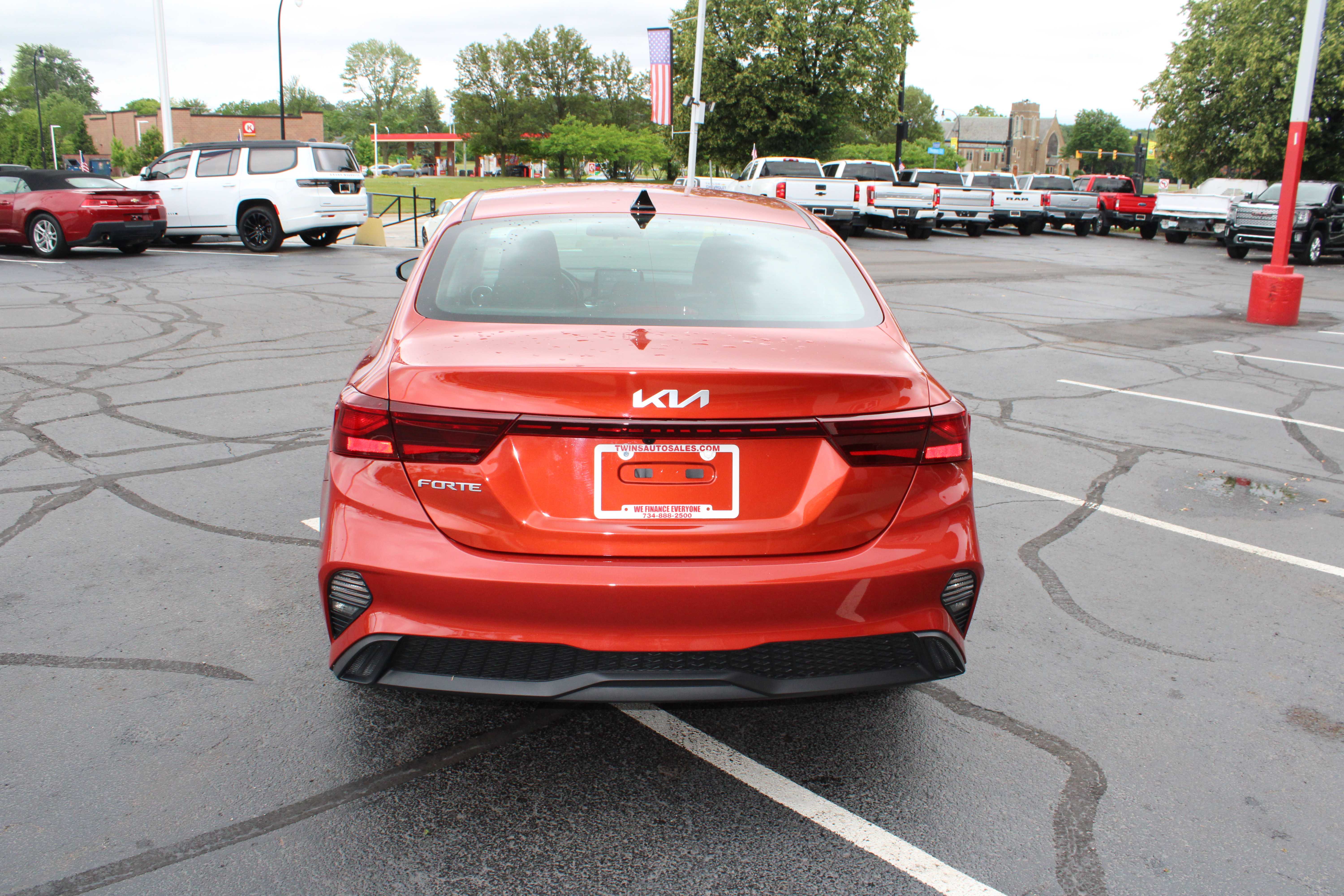 ORANGE, 2024 KIA FORTE Thumnail Image 7