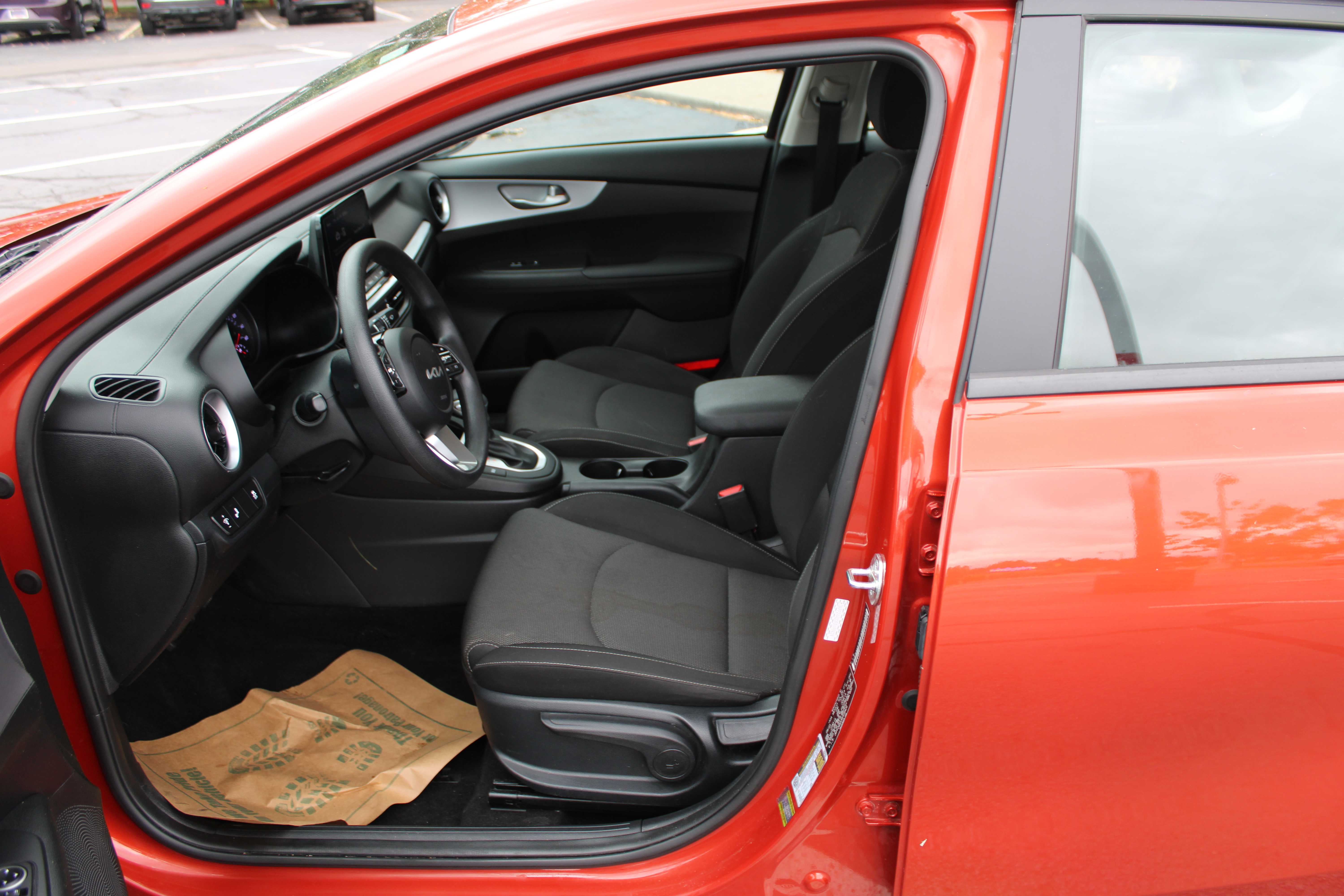 ORANGE, 2024 KIA FORTE Thumnail Image 10
