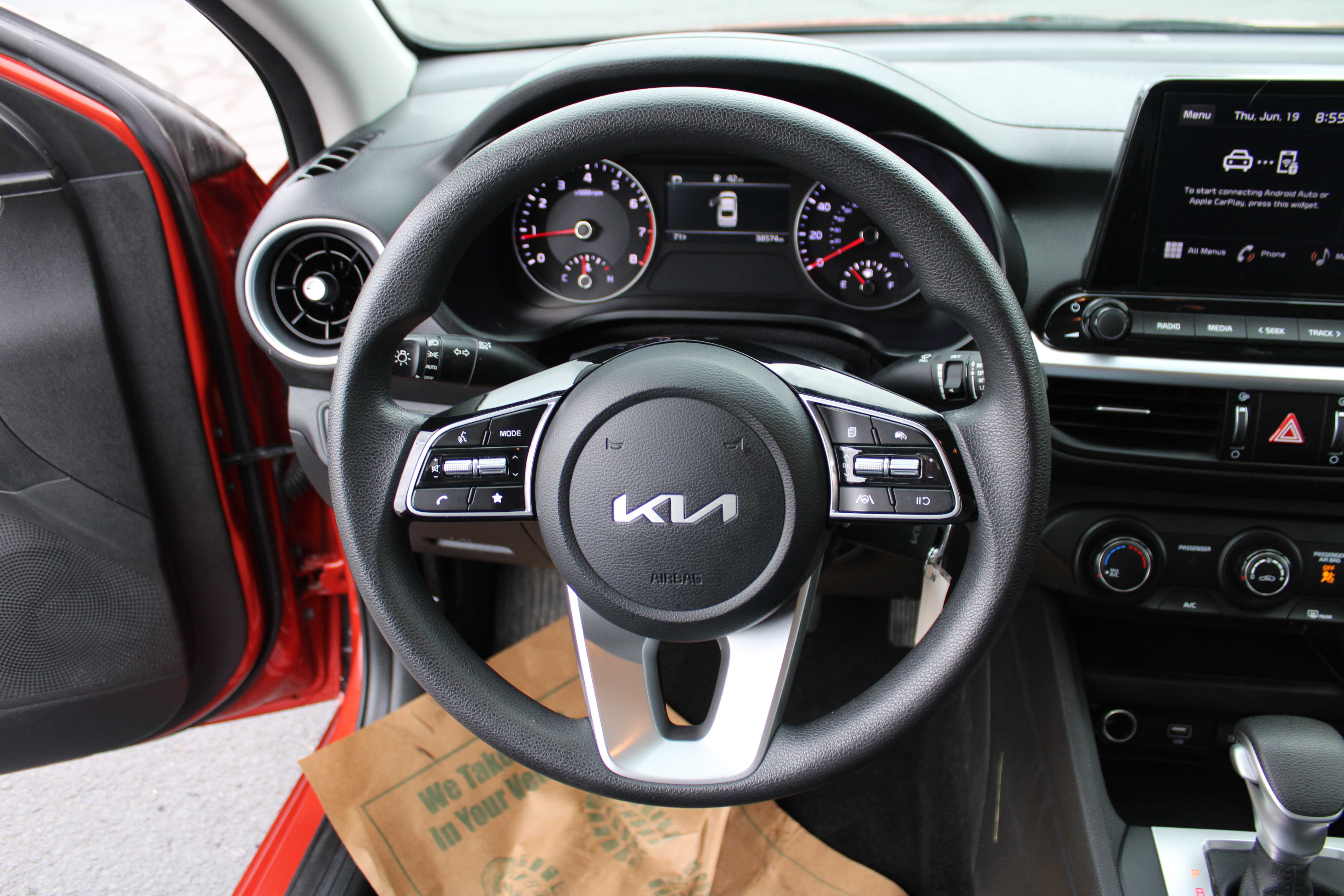 ORANGE, 2024 KIA FORTE Thumnail Image 11