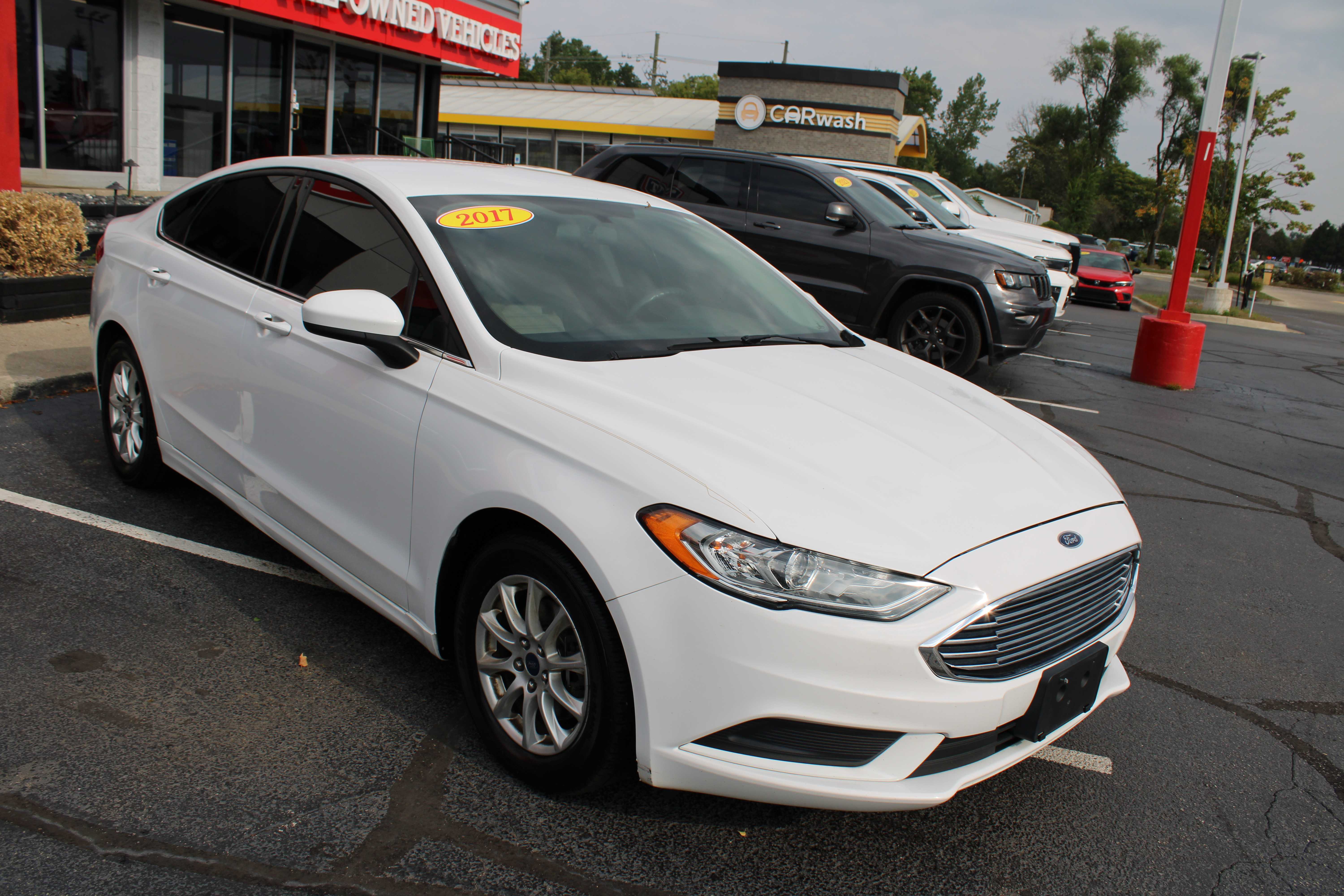 WHITE, 2017 FORD FUSION Thumnail Image 3