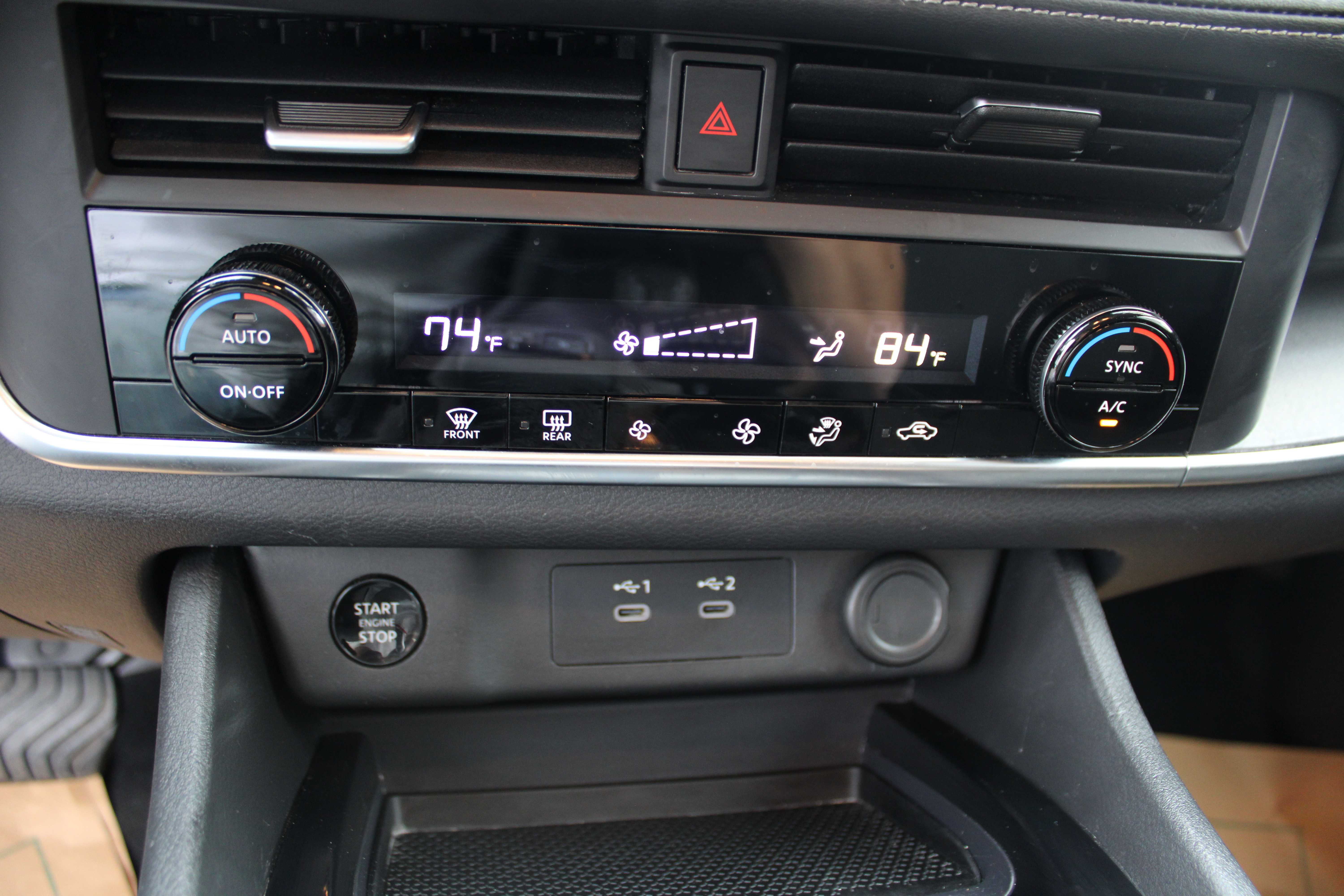 WHITE, 2024 NISSAN ROGUE Thumnail Image 12