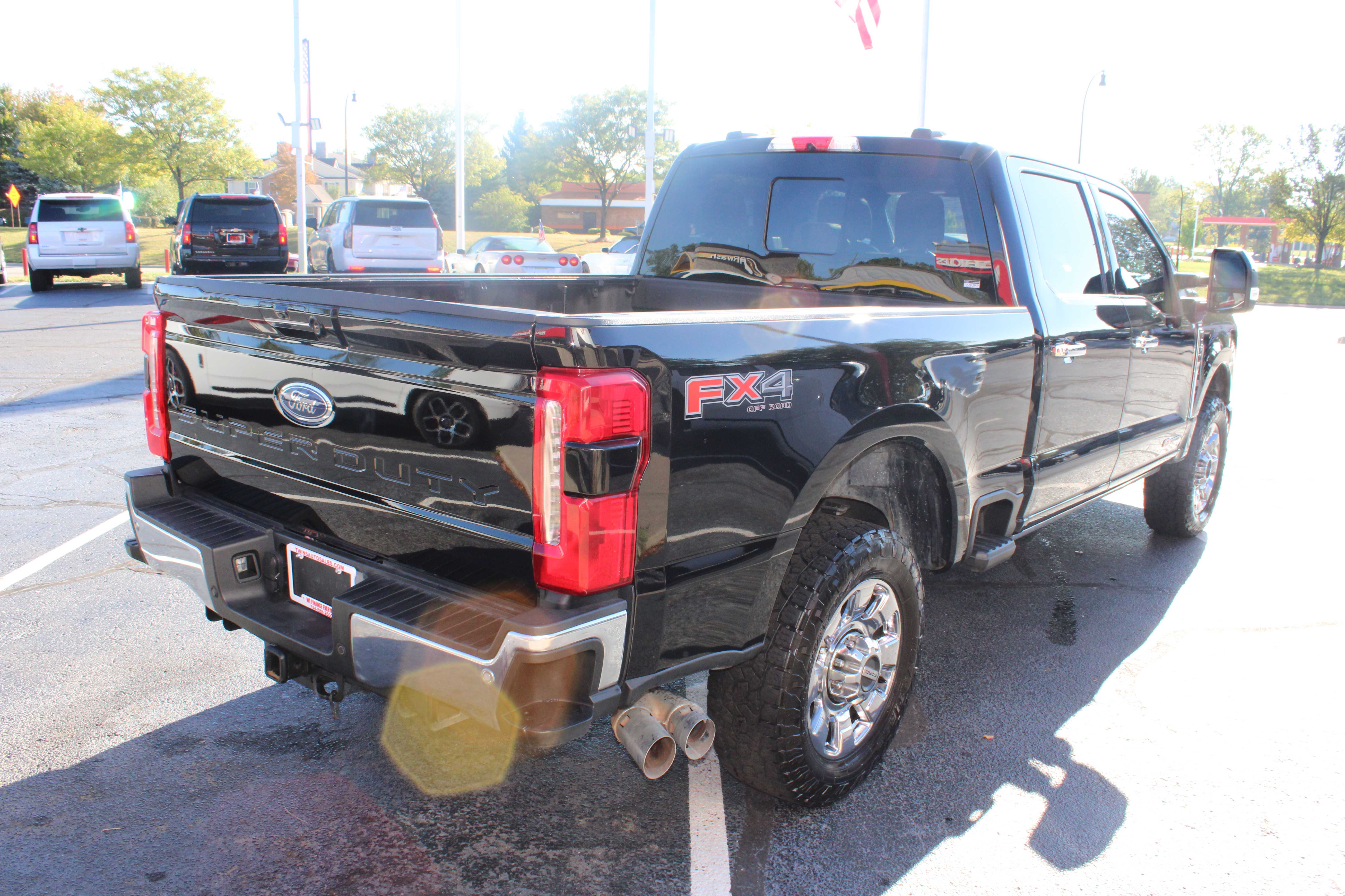 BLACK, 2023 FORD F250 SUPER DUTY CREW CAB Thumnail Image 6