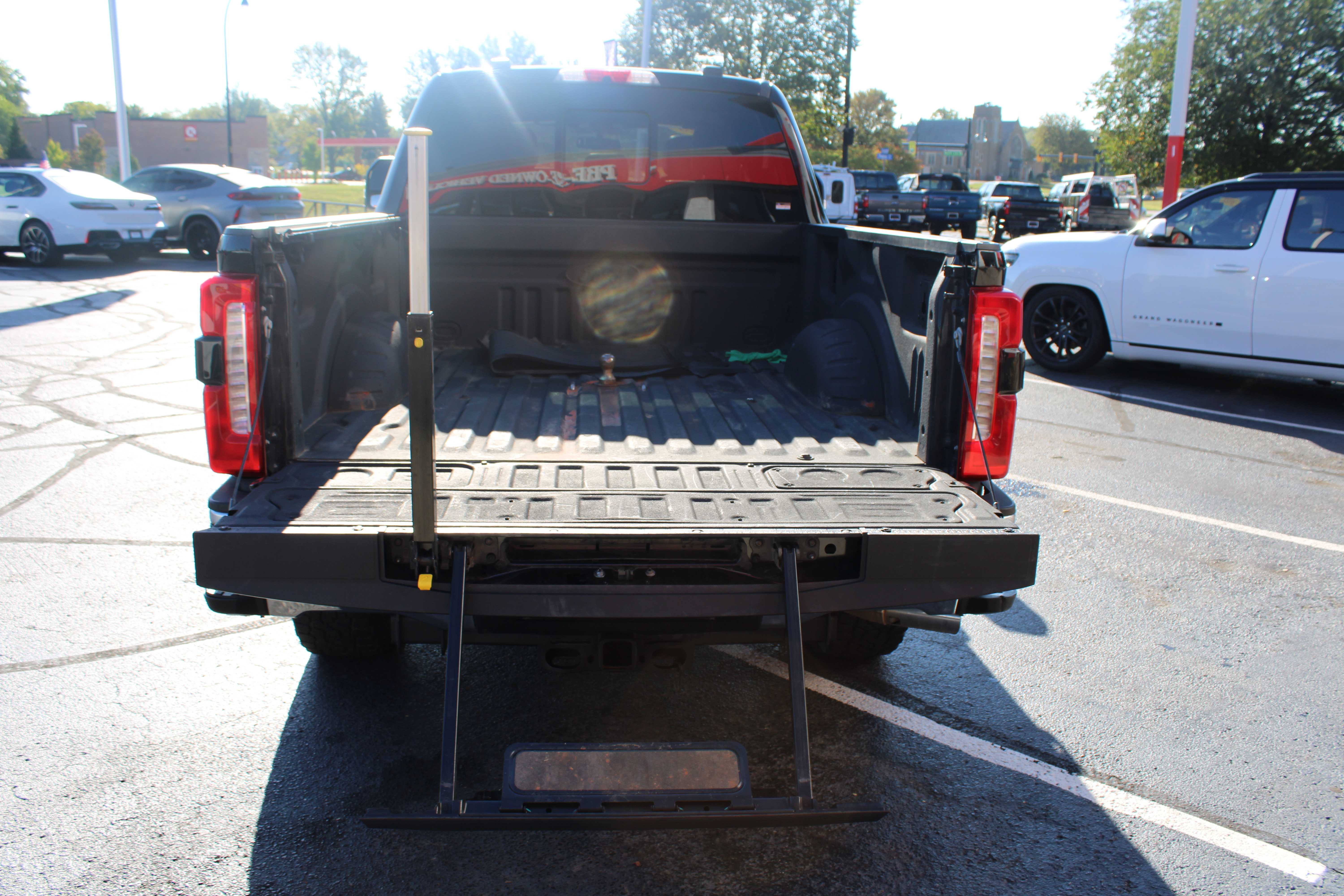 BLACK, 2023 FORD F250 SUPER DUTY CREW CAB Thumnail Image 13