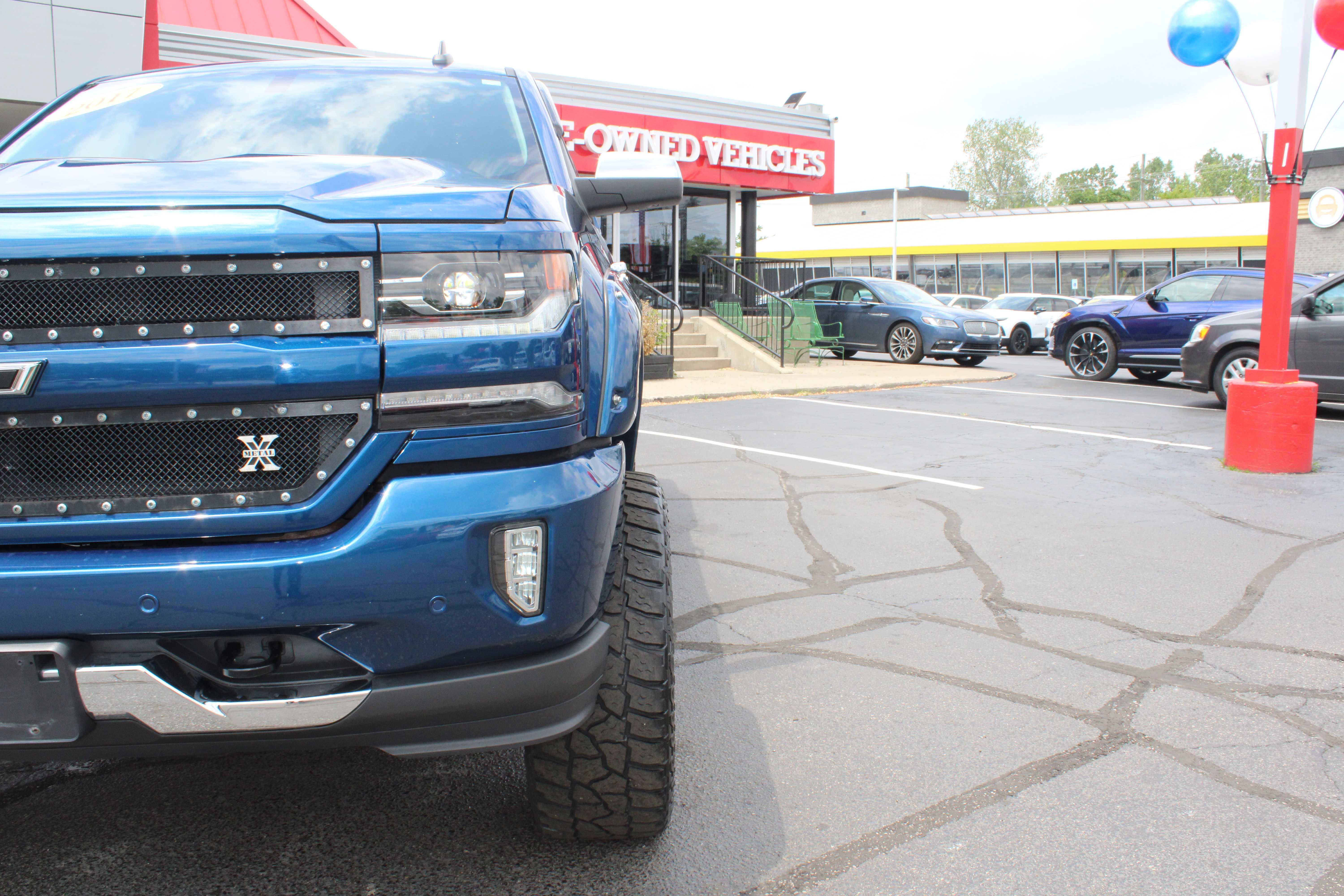 BLUE, 2017 CHEVROLET SILVERADO 1500 CREW CAB Thumnail Image 30