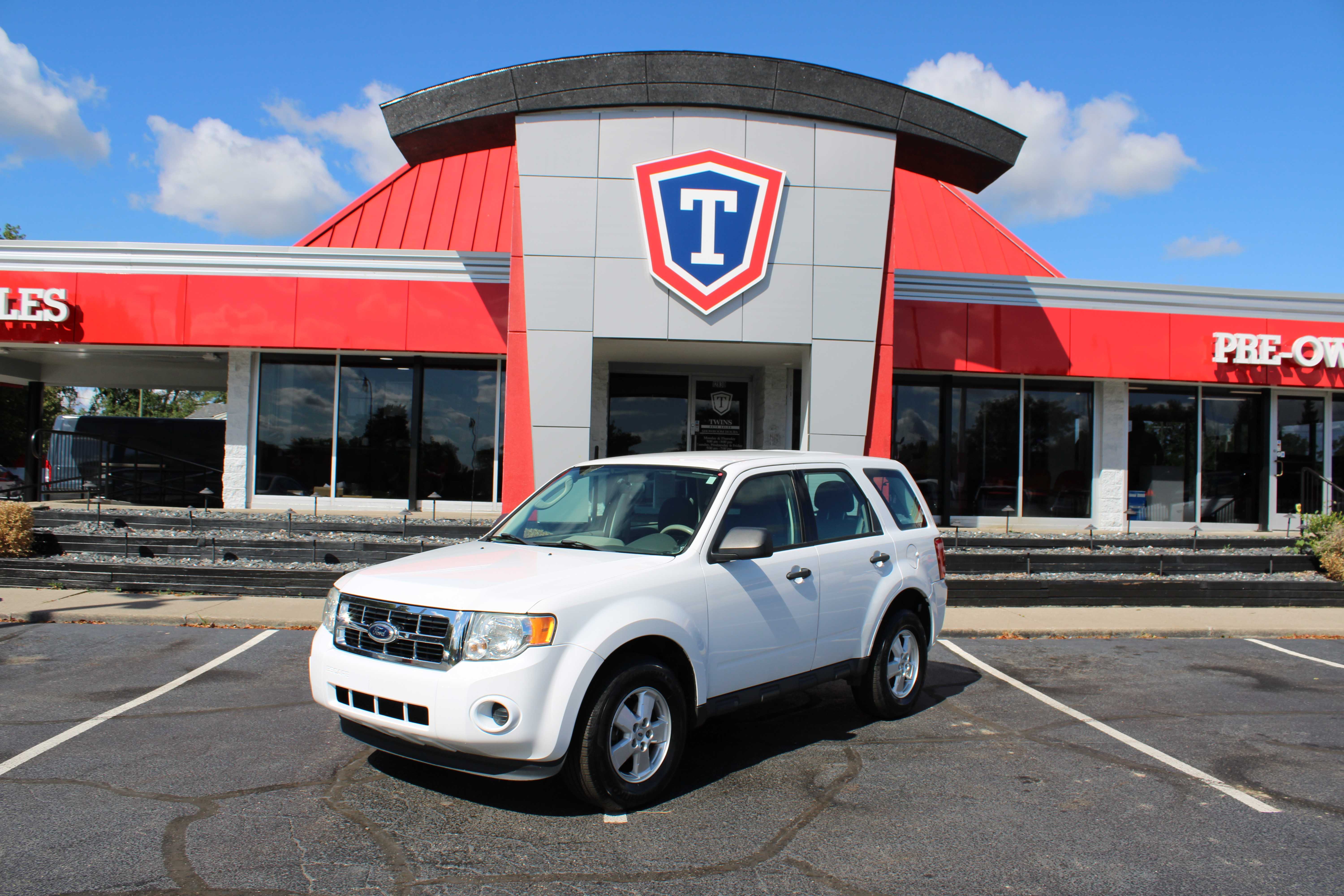 WHITE, 2012 FORD ESCAPE Thumnail Image 1