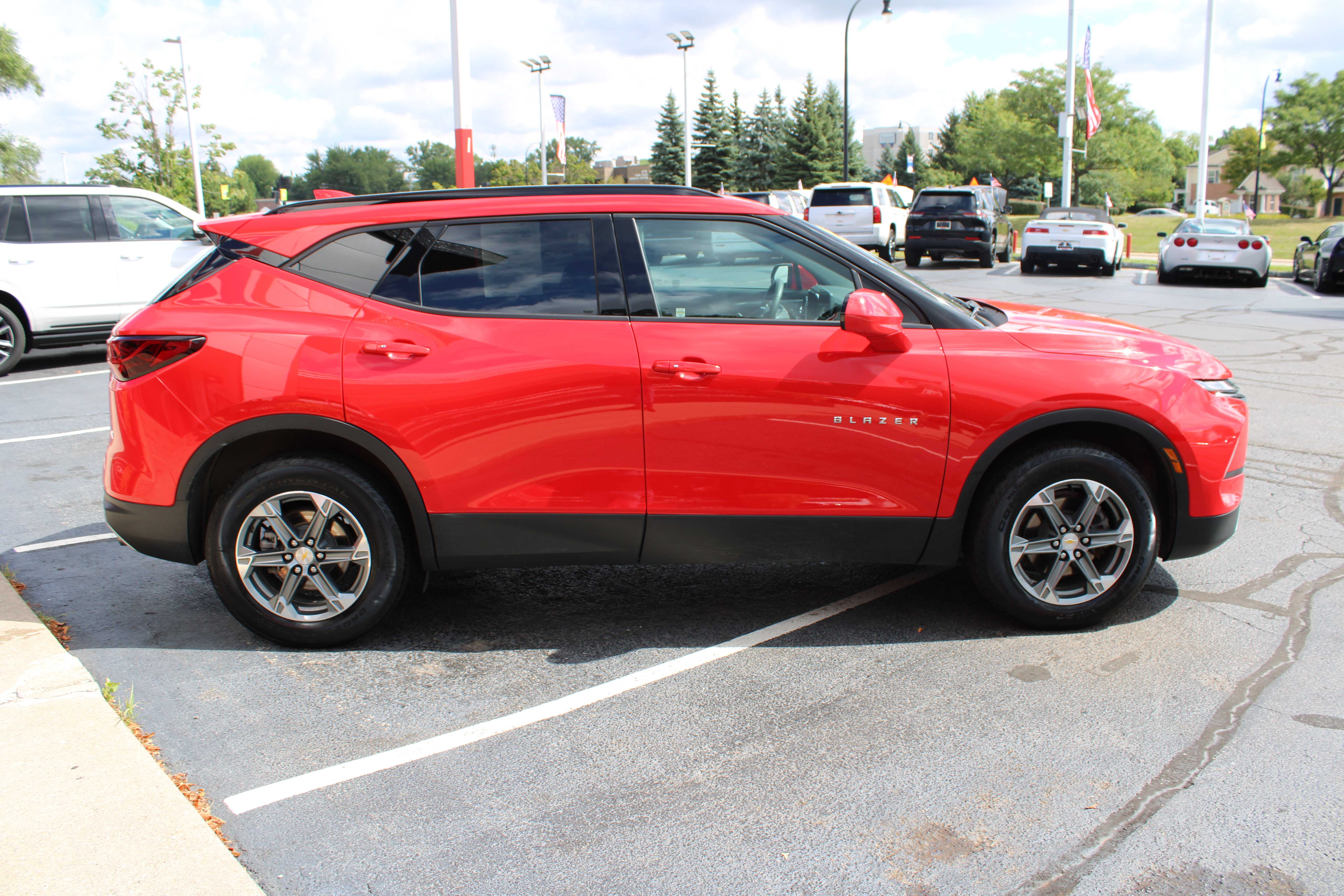 RED, 2023 CHEVROLET BLAZER Thumnail Image 5