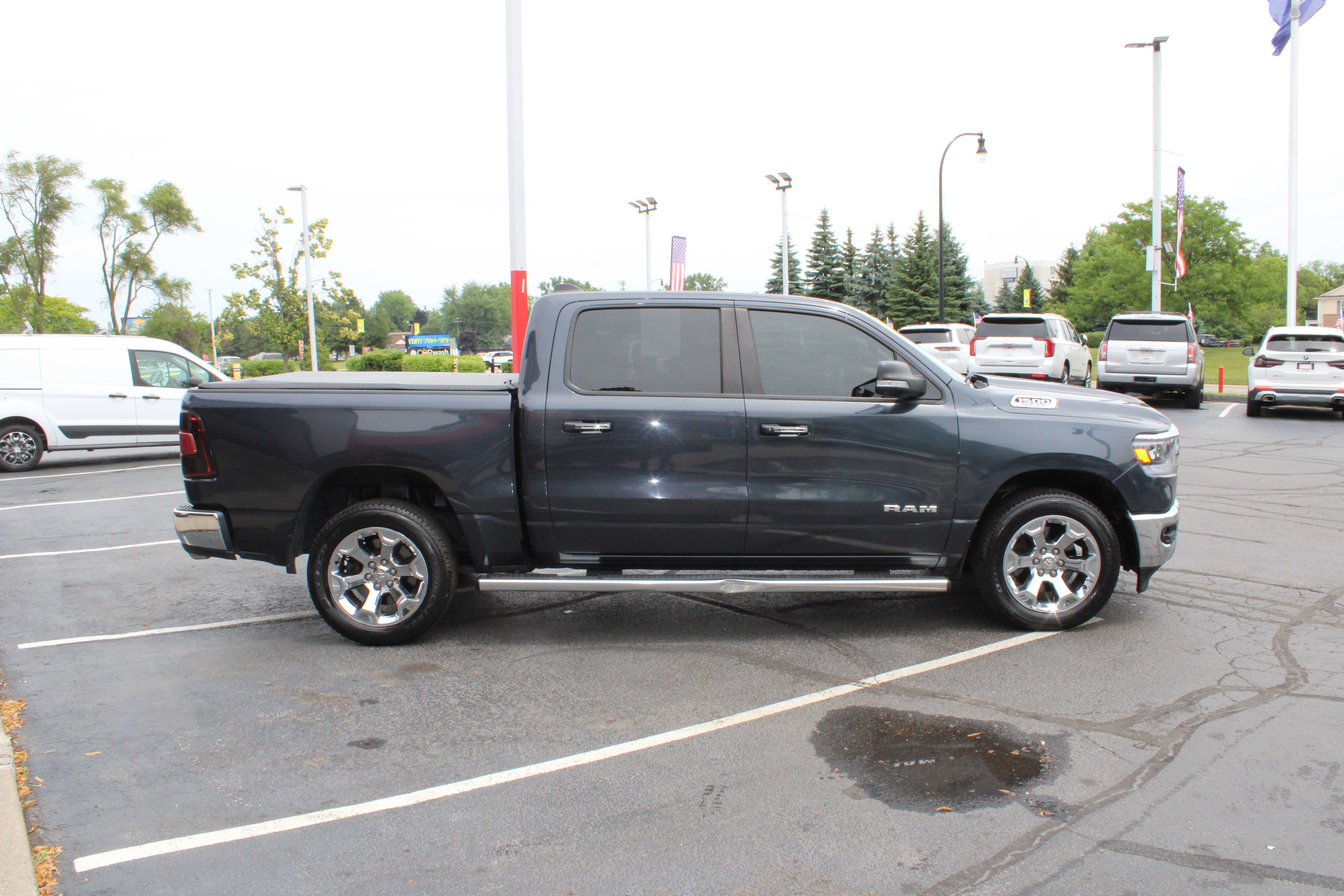 GREY, 2019 RAM 1500 CREW CAB Thumnail Image 5