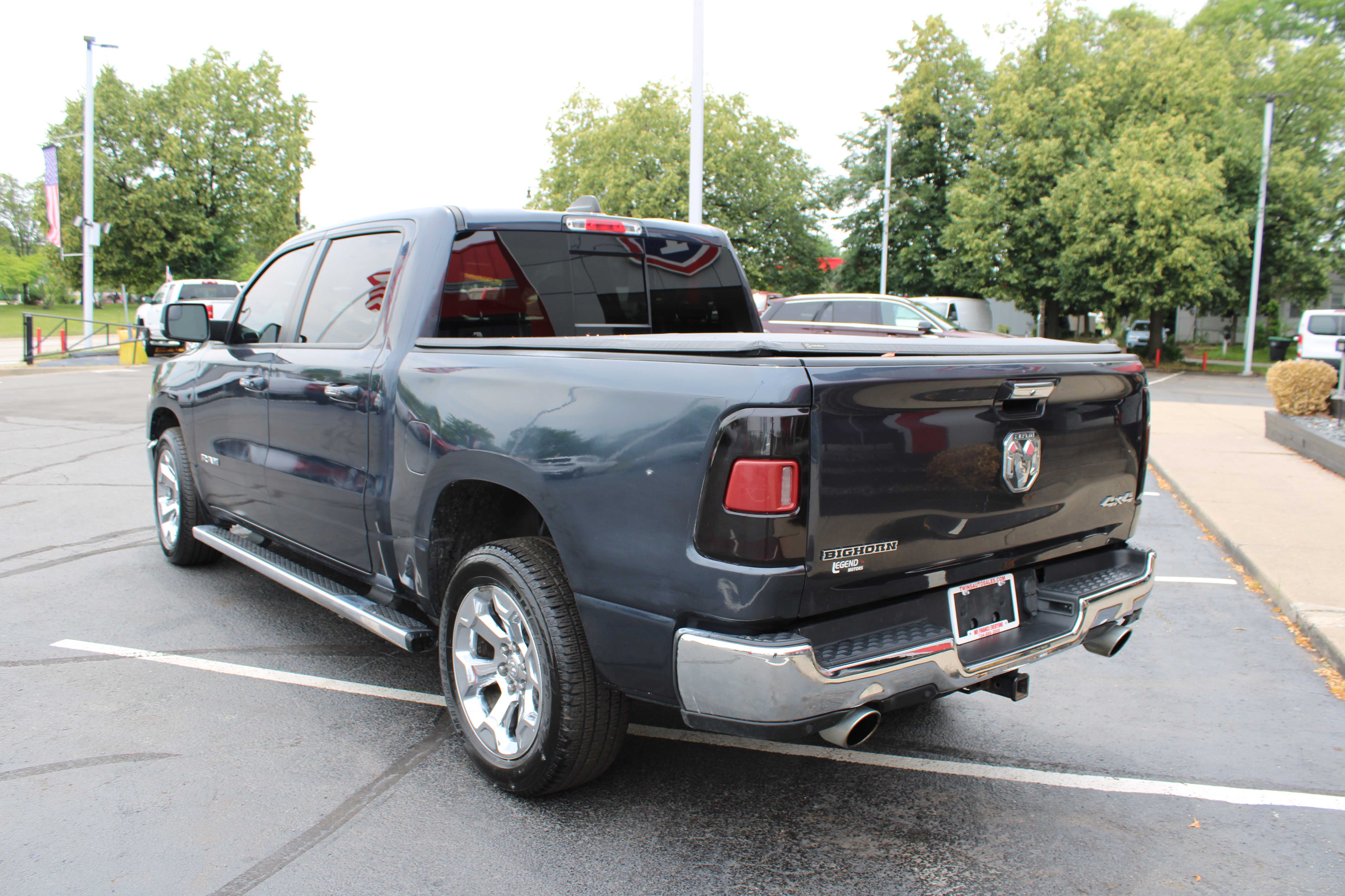 GREY, 2019 RAM 1500 CREW CAB Thumnail Image 8