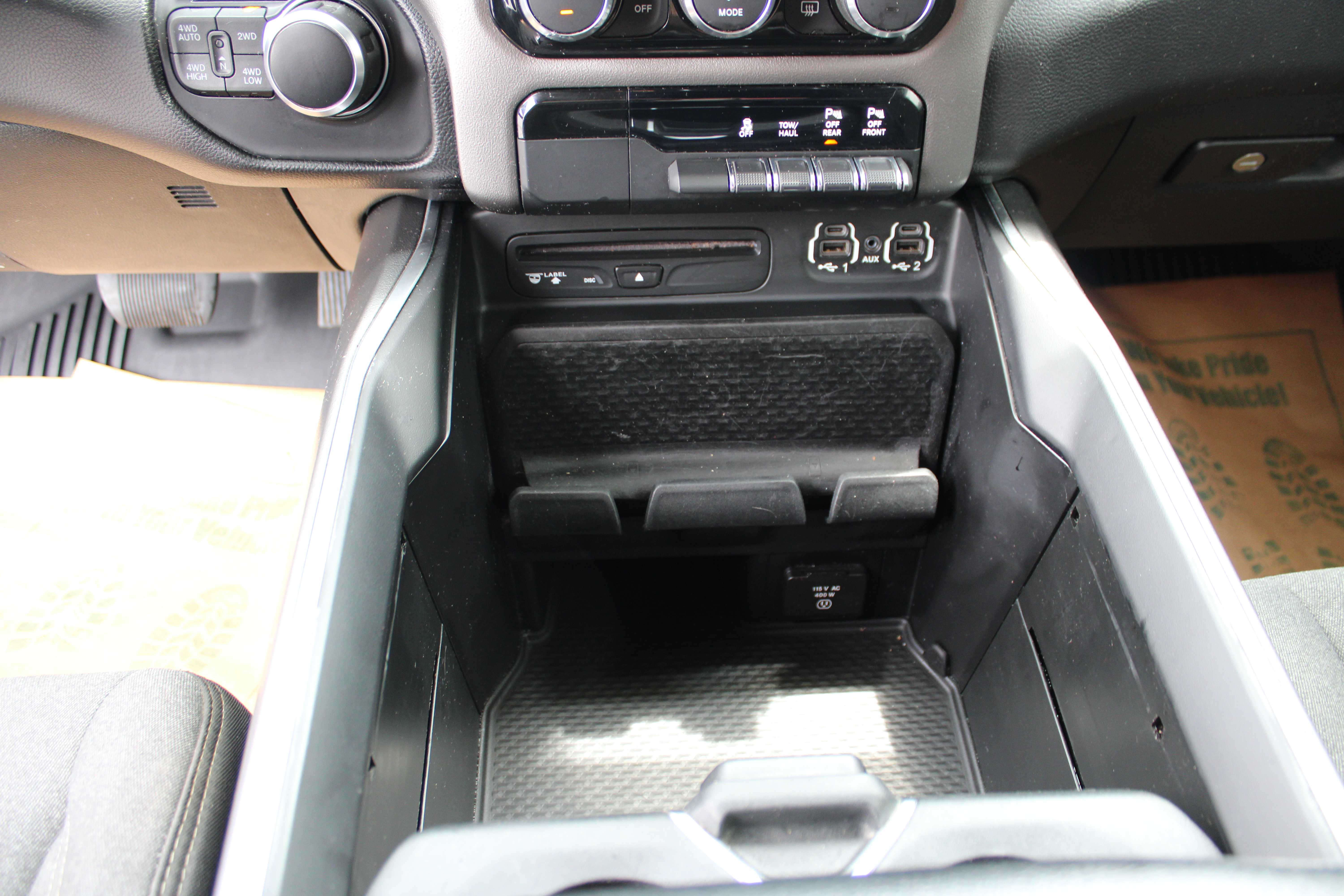 GREY, 2019 RAM 1500 CREW CAB Thumnail Image 14
