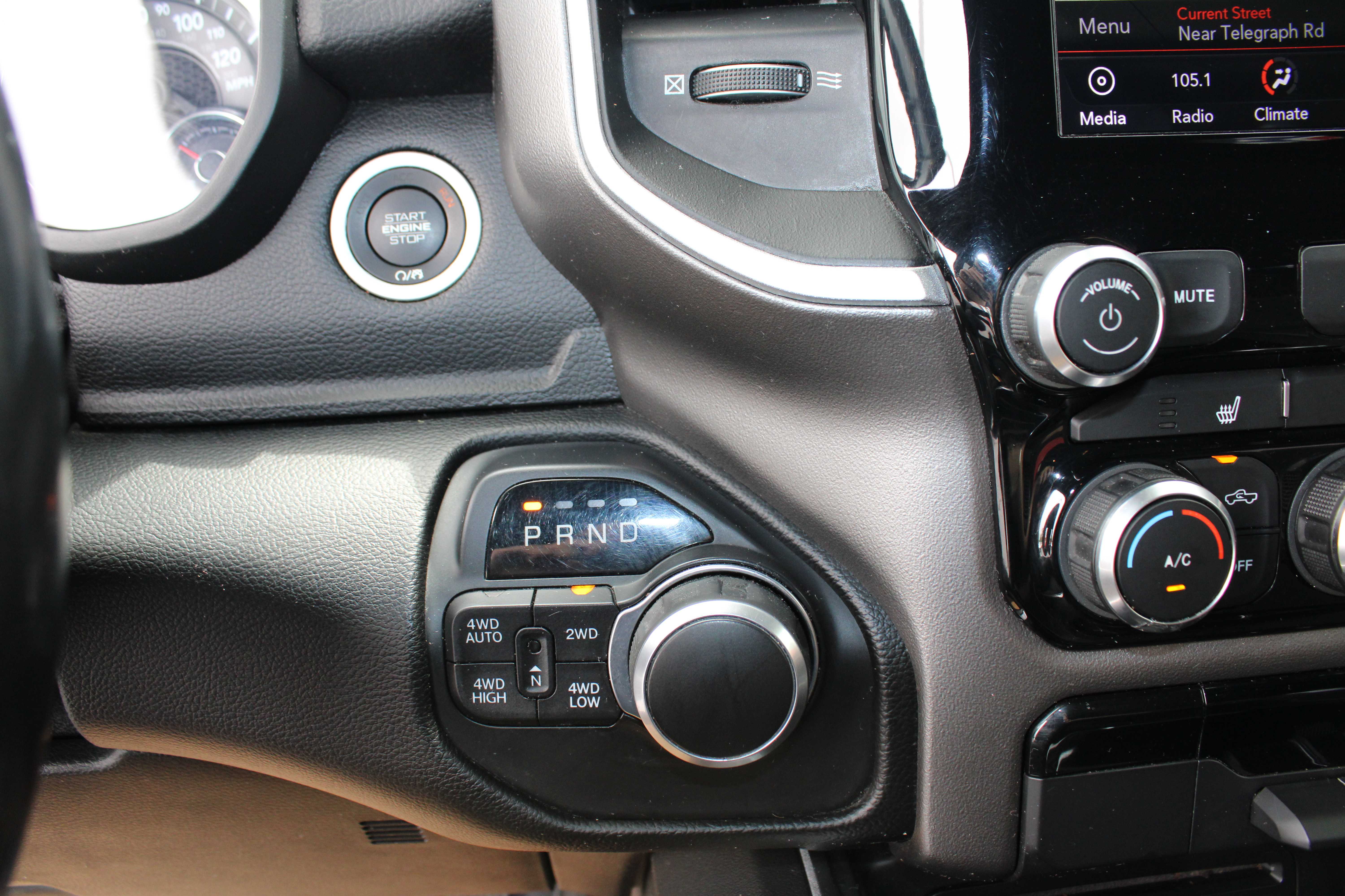 GREY, 2019 RAM 1500 CREW CAB Thumnail Image 19