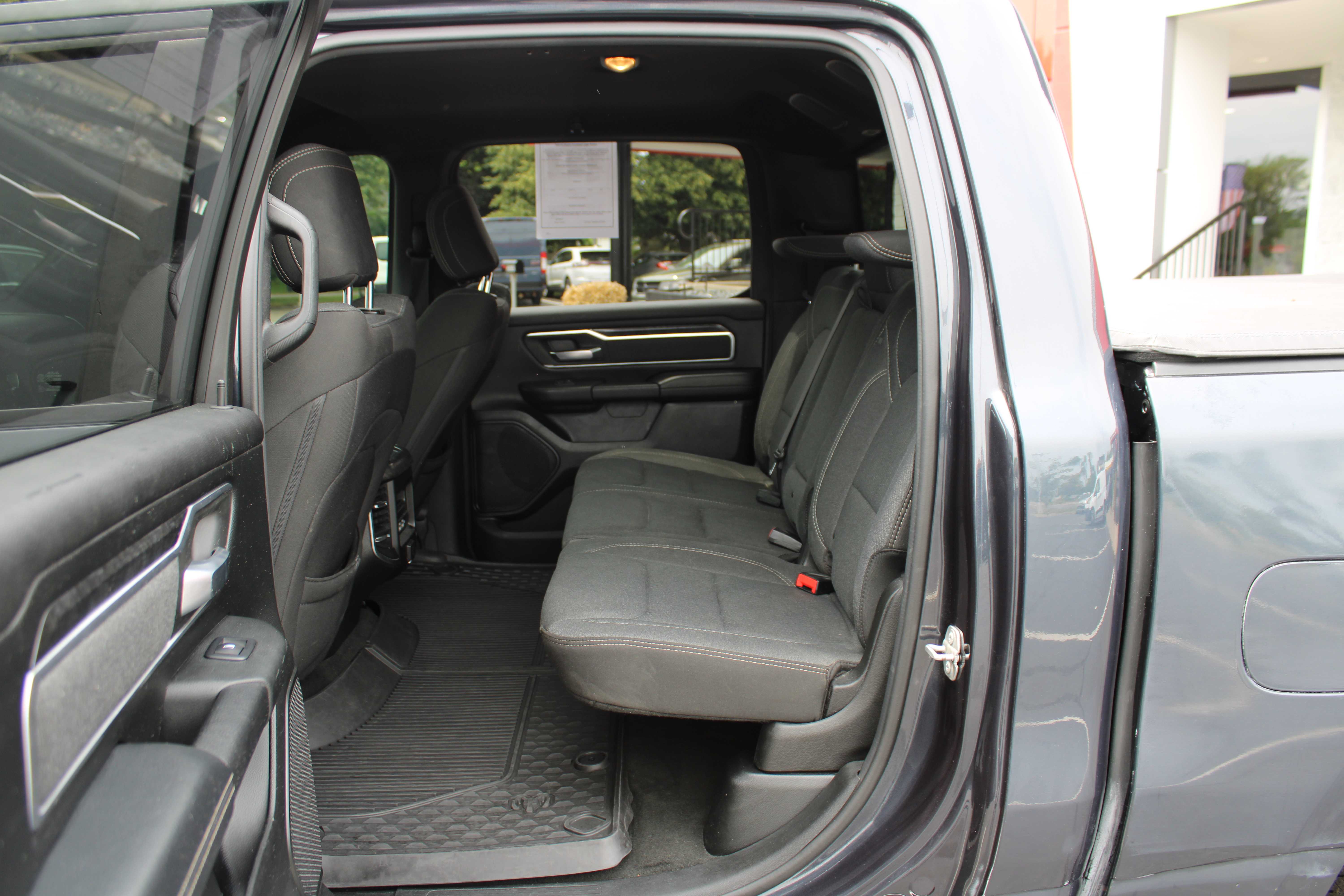 GREY, 2019 RAM 1500 CREW CAB Thumnail Image 22