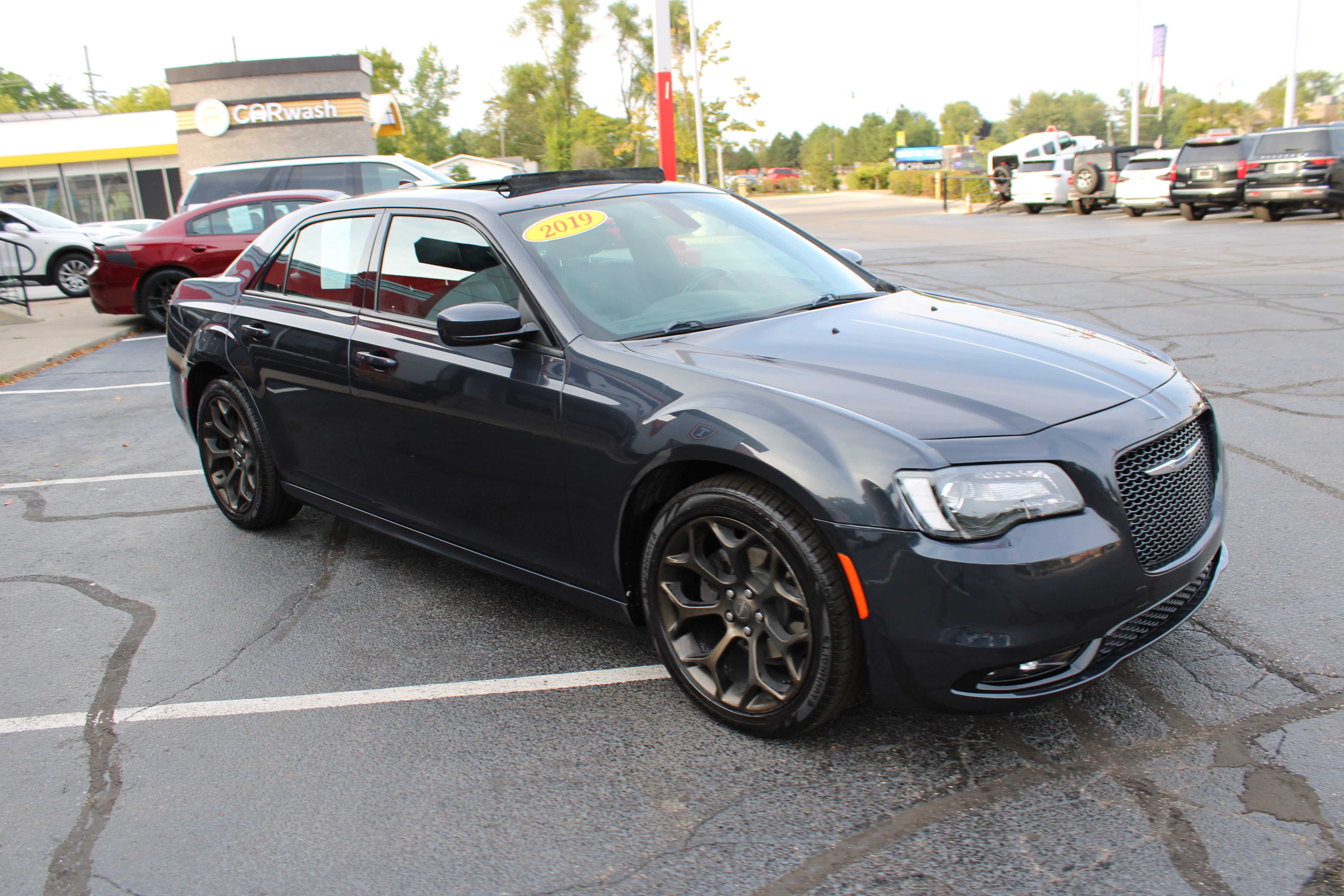 BLACK, 2019 CHRYSLER 300 Thumnail Image 3