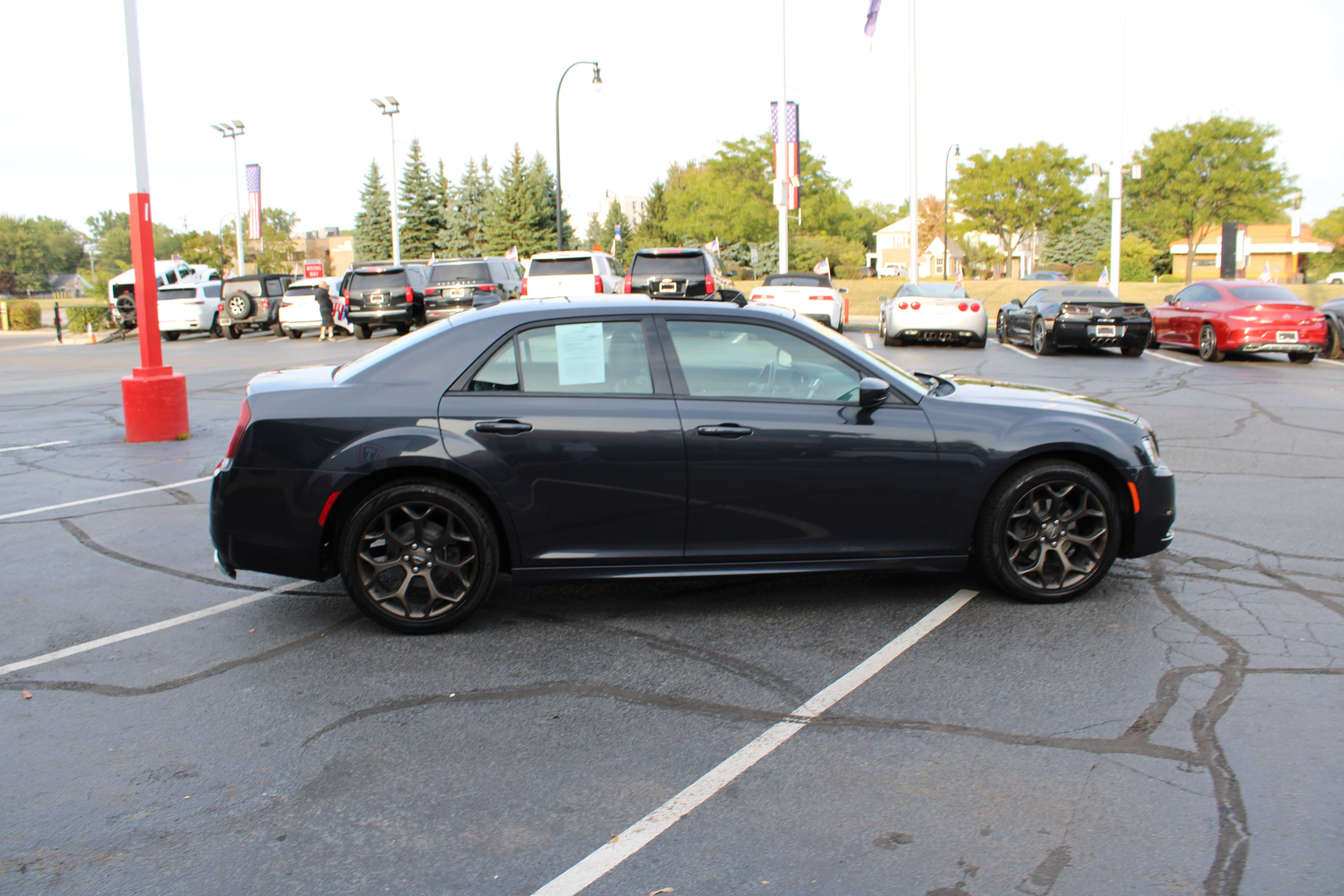 BLACK, 2019 CHRYSLER 300 Thumnail Image 4