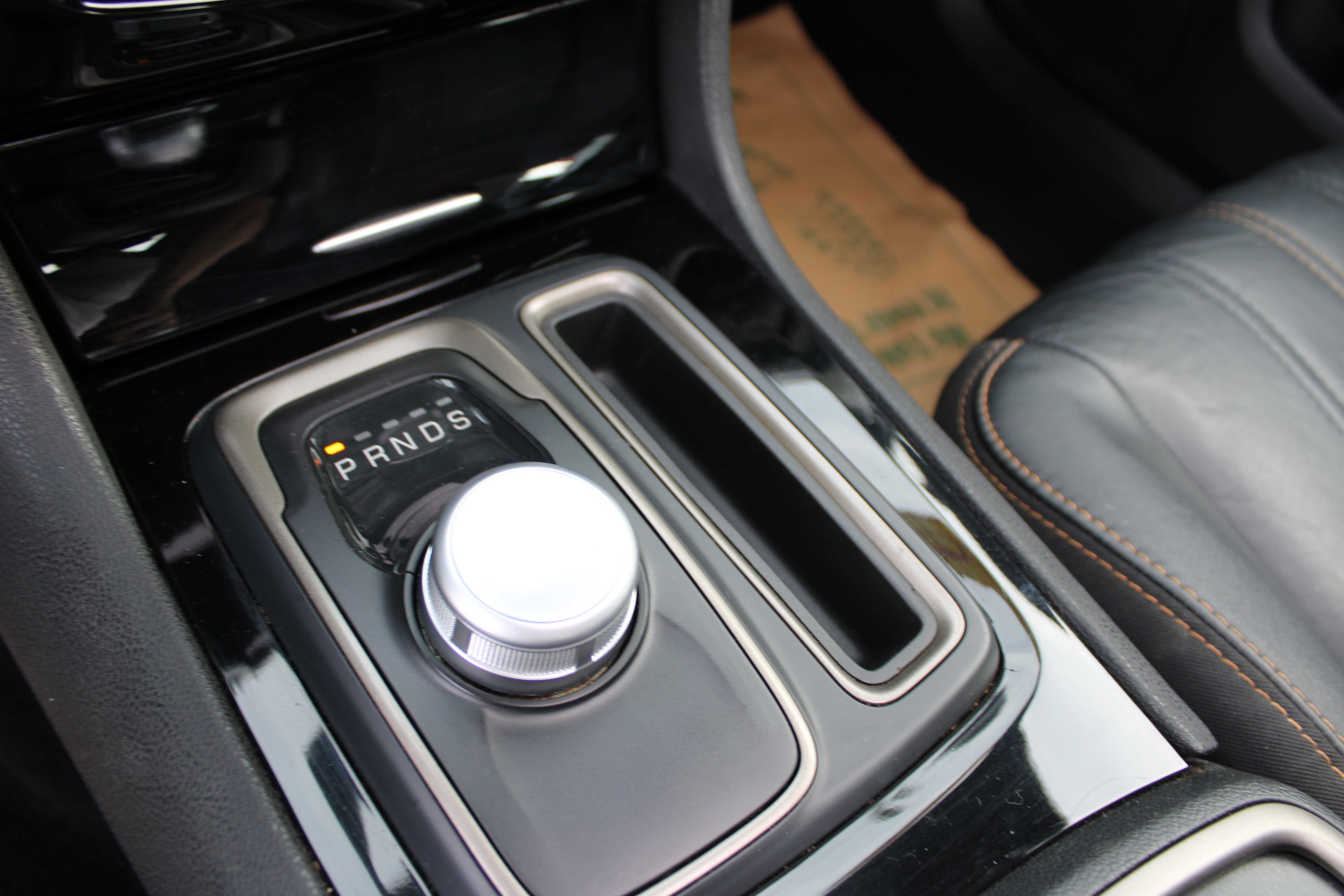 BLACK, 2019 CHRYSLER 300 Thumnail Image 13