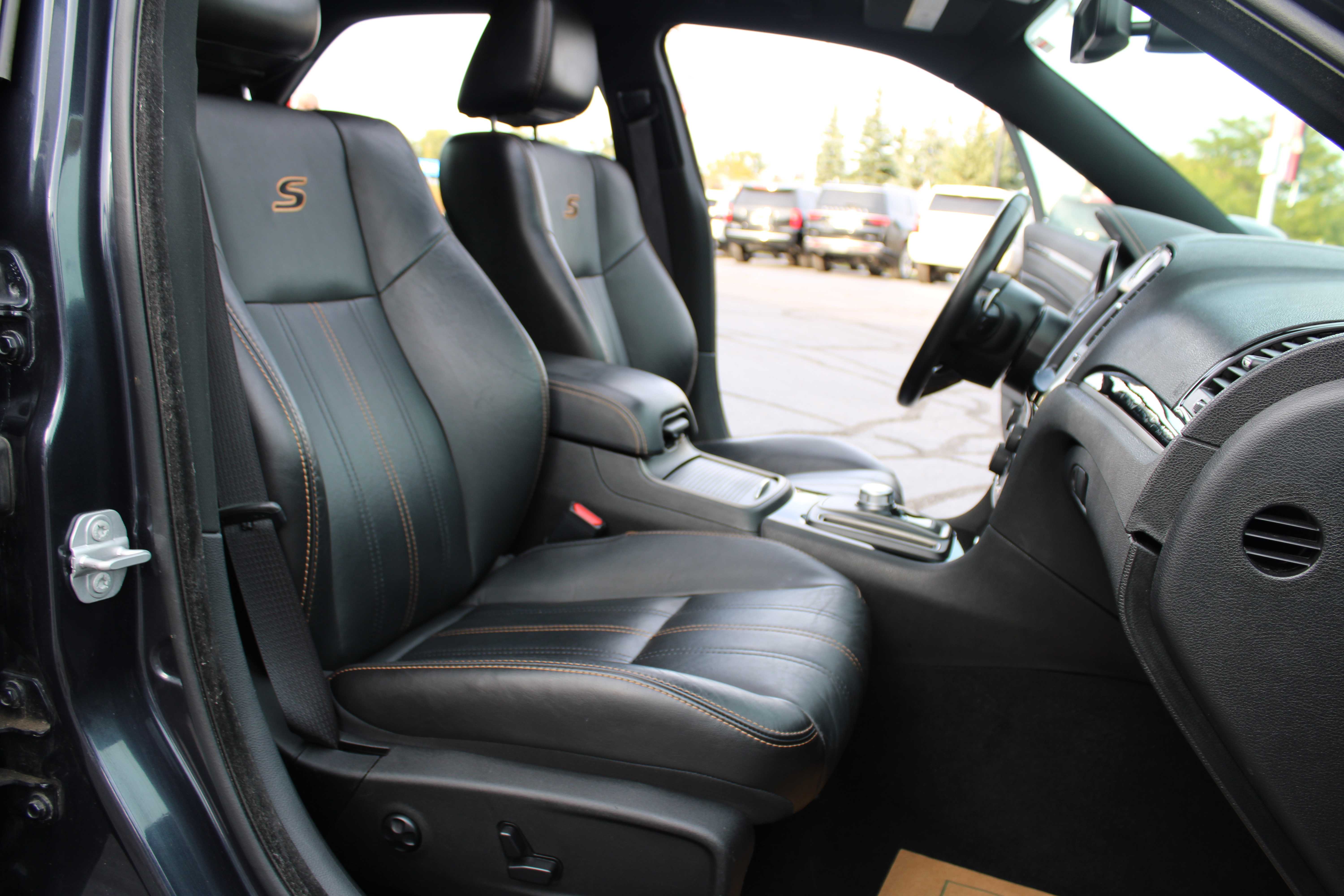 BLACK, 2019 CHRYSLER 300 Thumnail Image 17