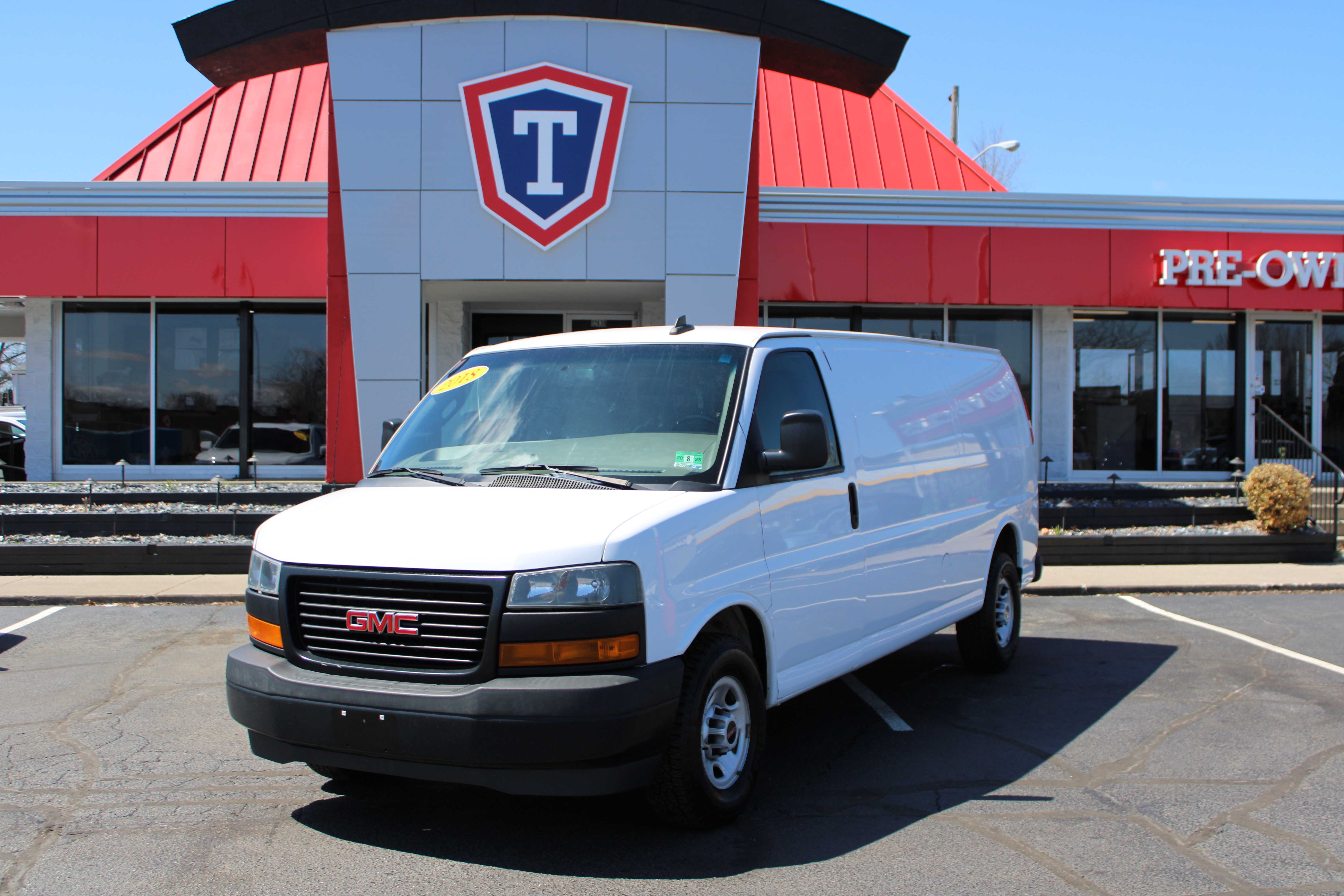 WHITE, 2018 GMC SAVANA 3500 CARGO Thumnail Image 2