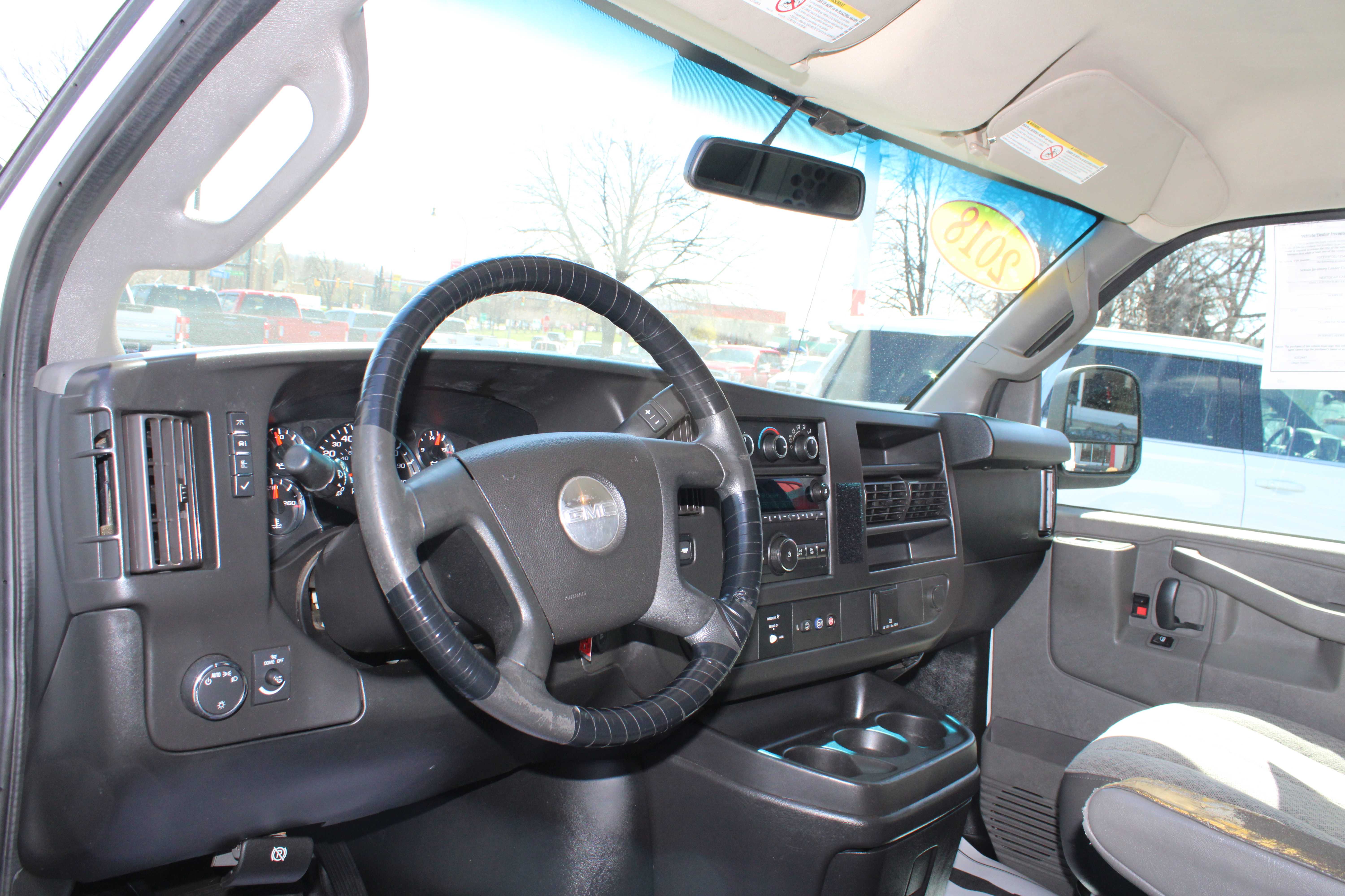 WHITE, 2018 GMC SAVANA 3500 CARGO Thumnail Image 10