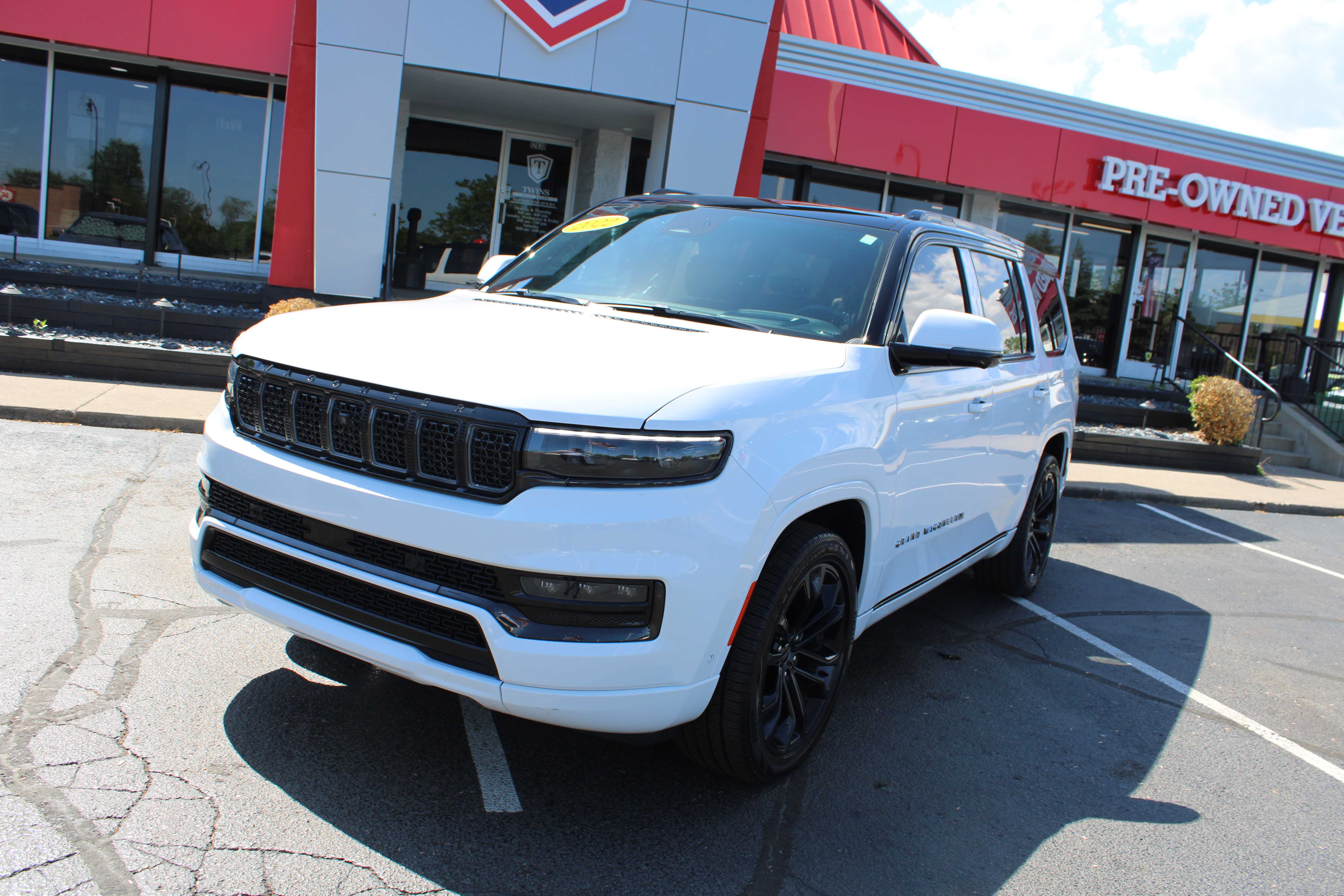 WHITE, 2022 JEEP GRAND WAGONEER Thumnail Image 2