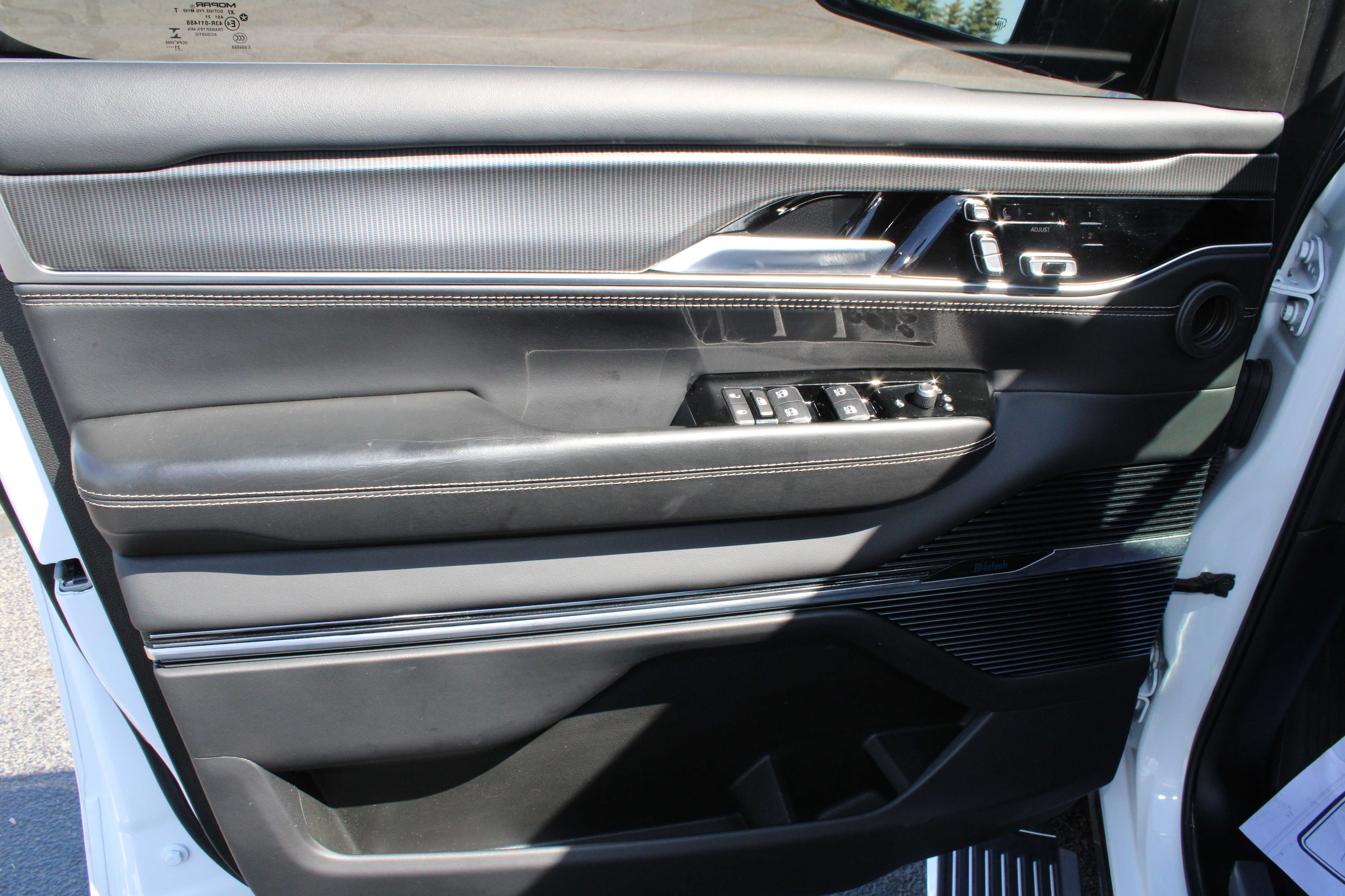 WHITE, 2022 JEEP GRAND WAGONEER Thumnail Image 11