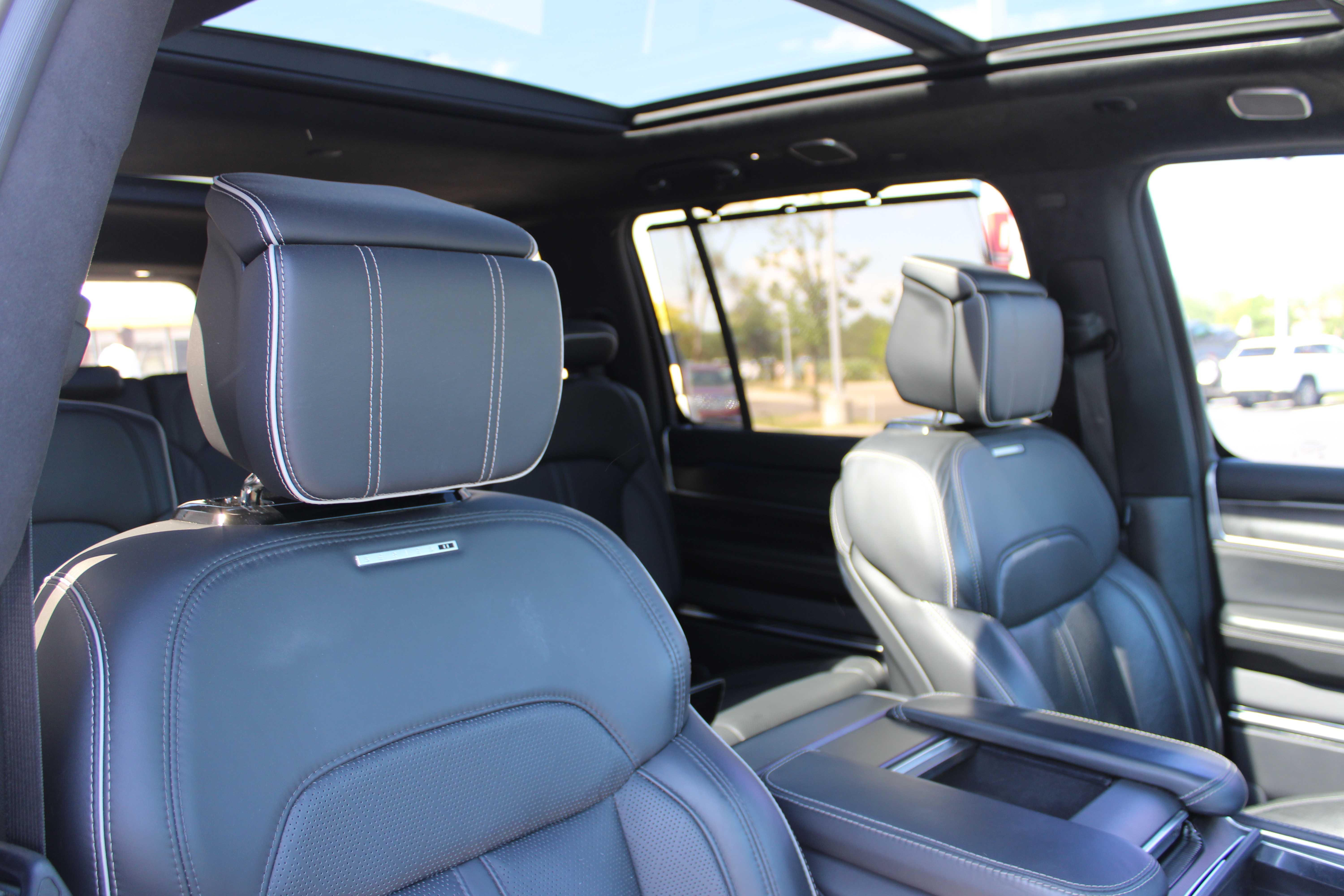 WHITE, 2022 JEEP GRAND WAGONEER Thumnail Image 36