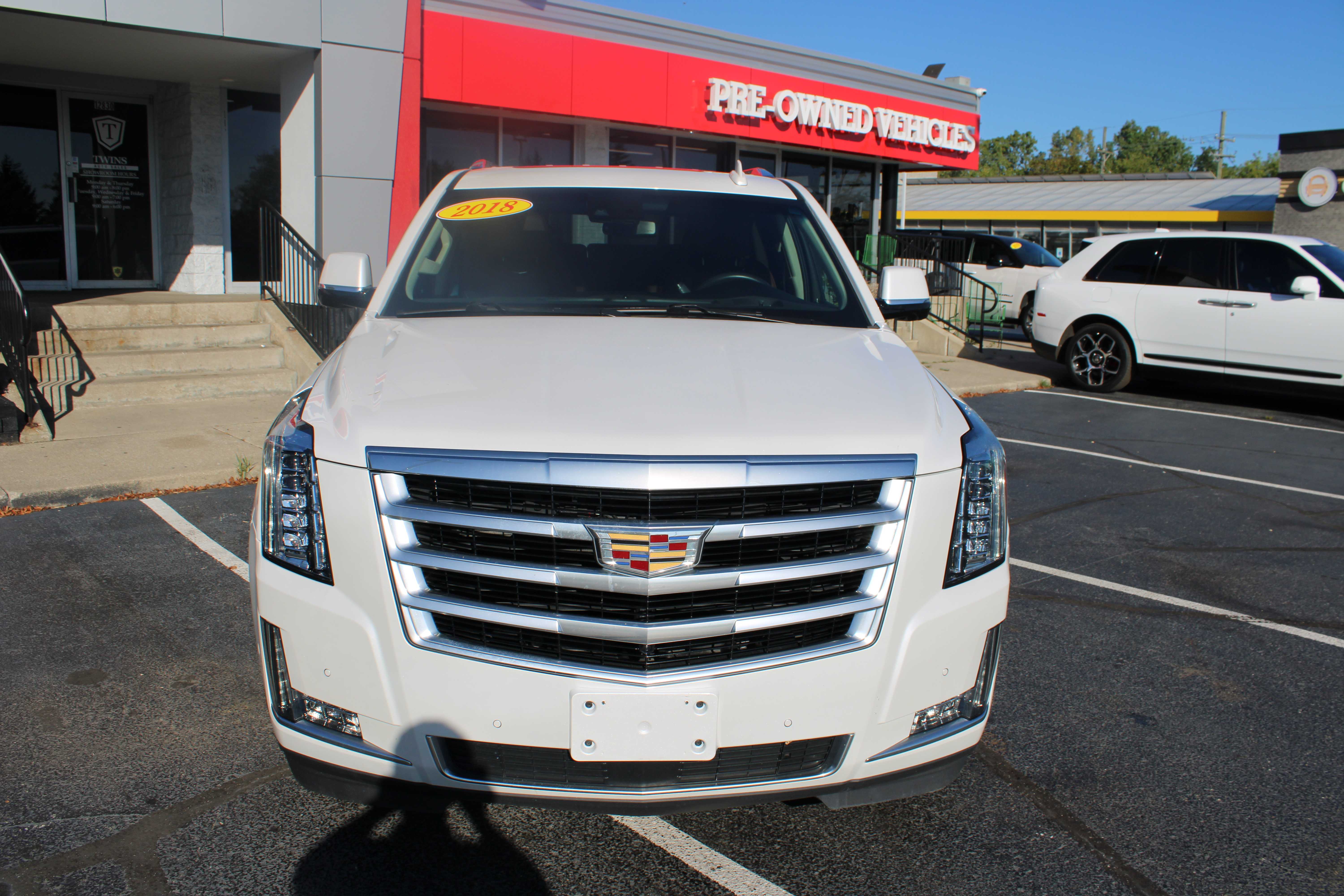 WHITE, 2018 CADILLAC ESCALADE ESV Thumnail Image 3