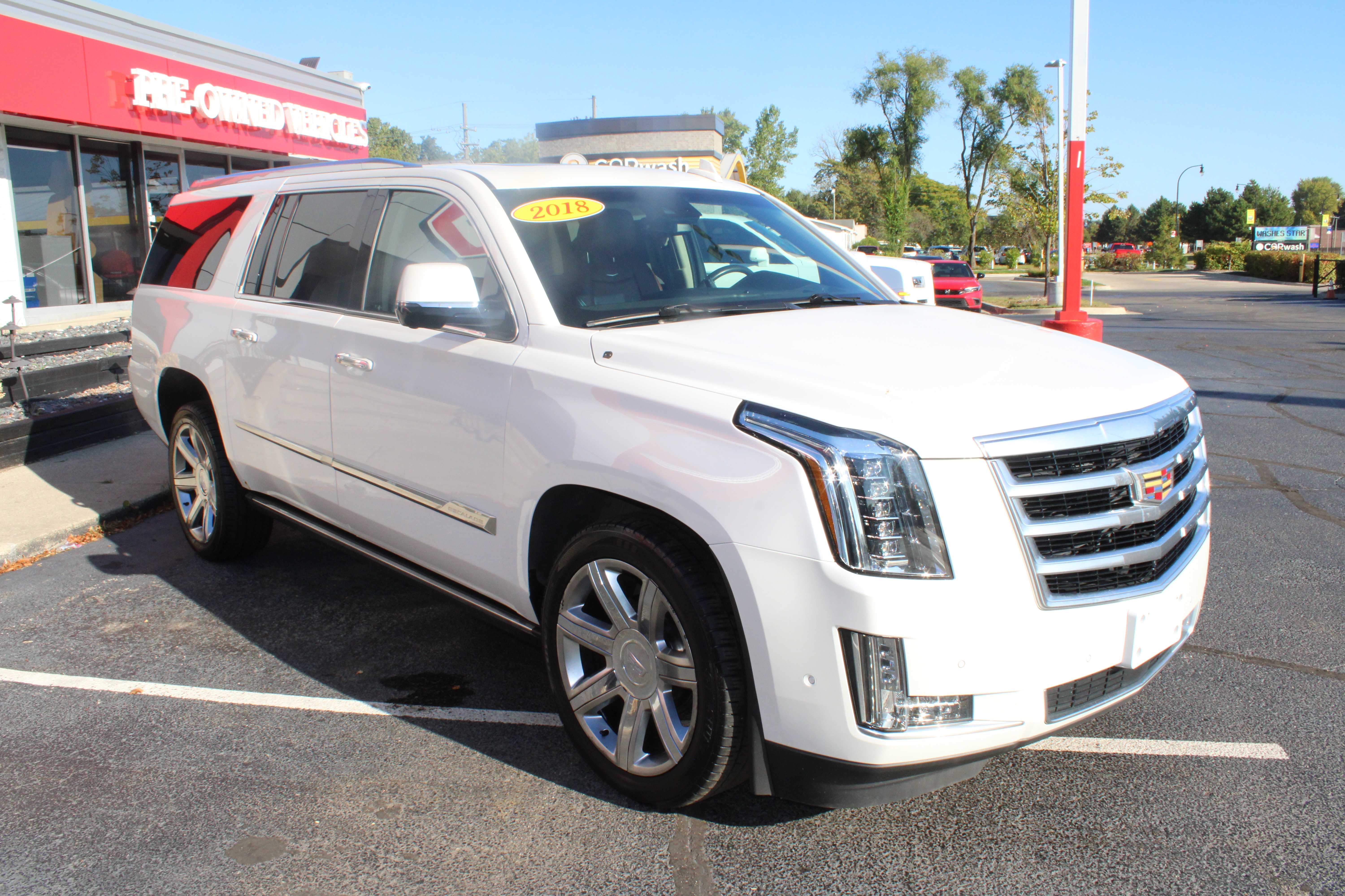 WHITE, 2018 CADILLAC ESCALADE ESV Thumnail Image 4